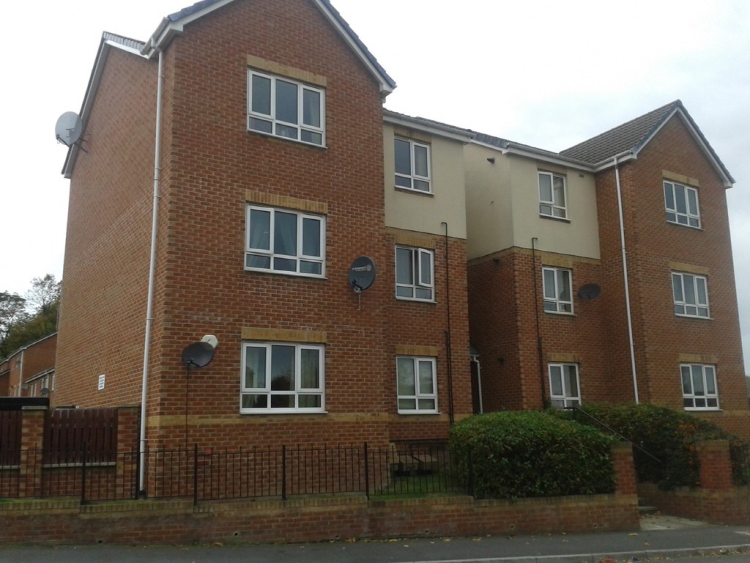 2 bedroom Flat for Letting Tuscany Gardens, Barnsley
