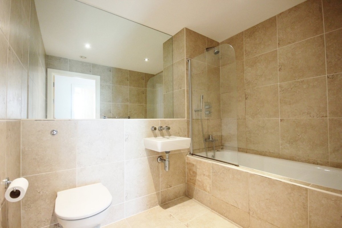 Wicker Riverside, 2 North Bank