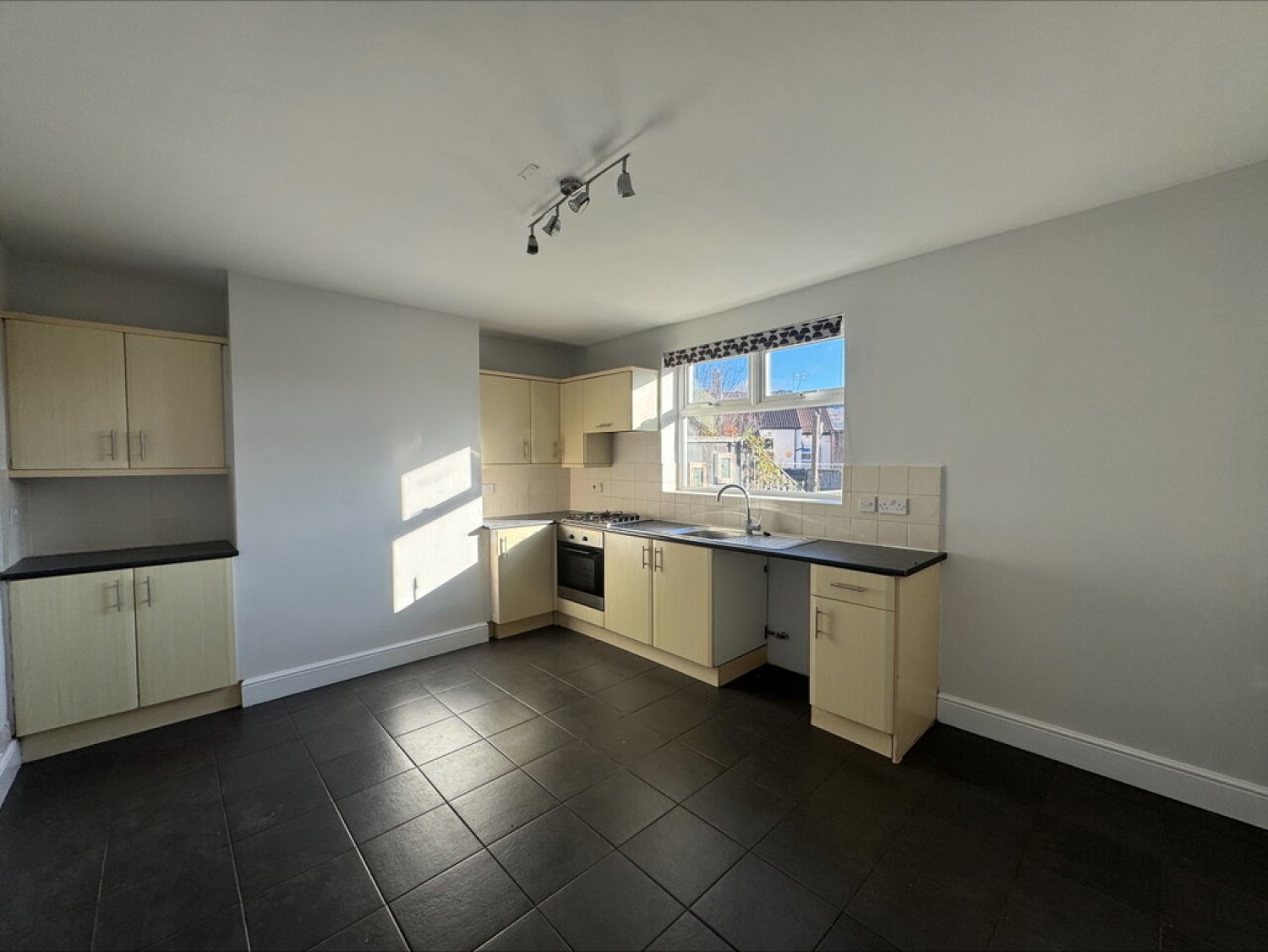 3 bedroom House for Letting Arundel Road, Chapeltown