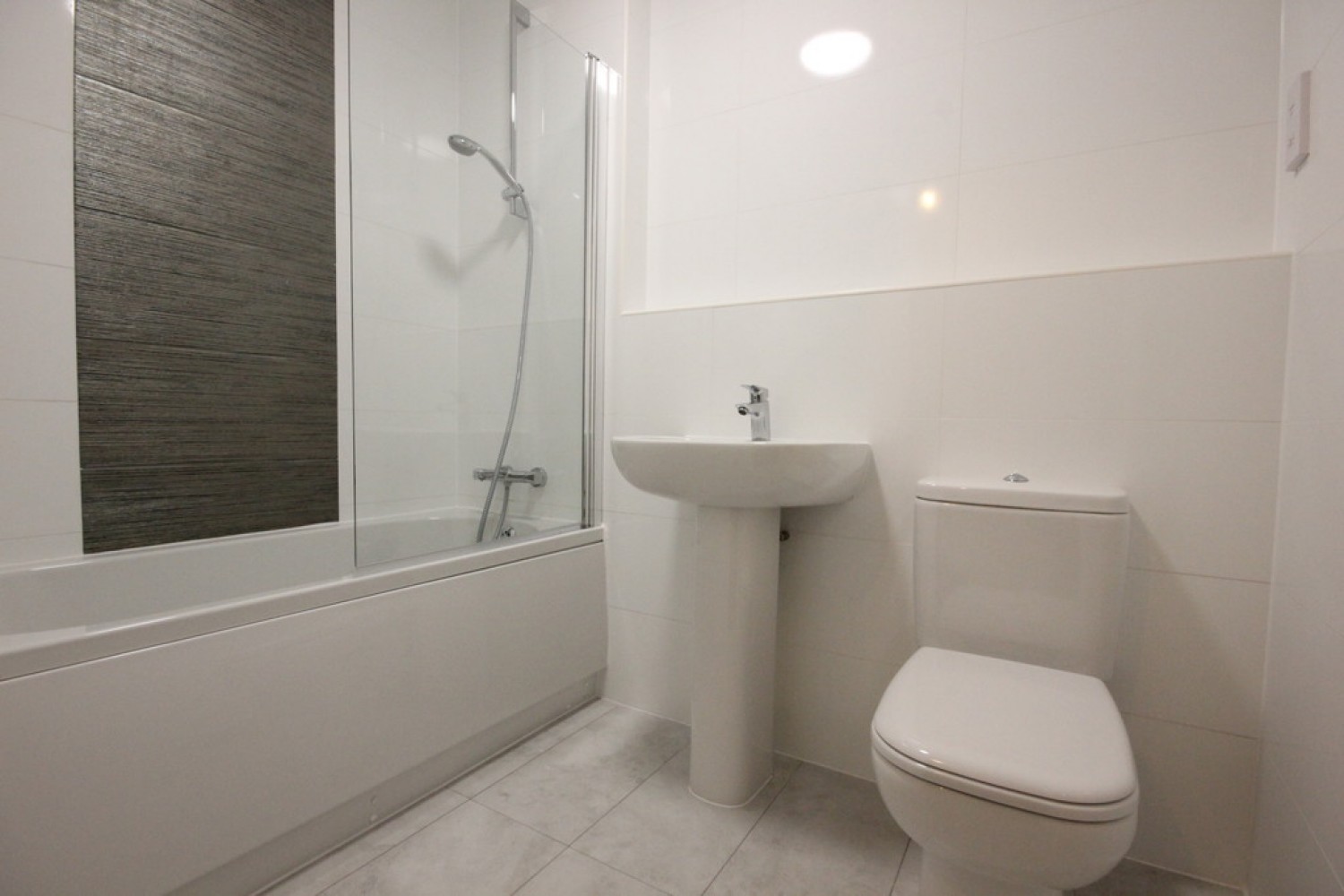 1 bedroom Flat for Letting Queens House, 105 Queen Street