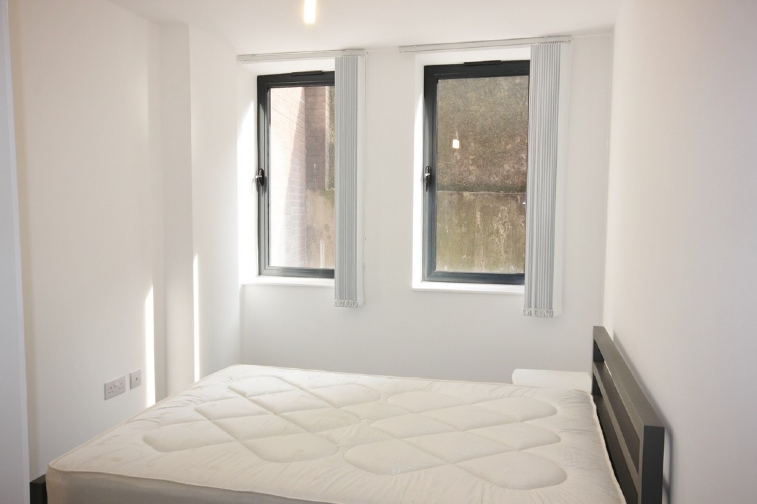 1 bedroom Flat for Letting Queens House, 105 Queen Street