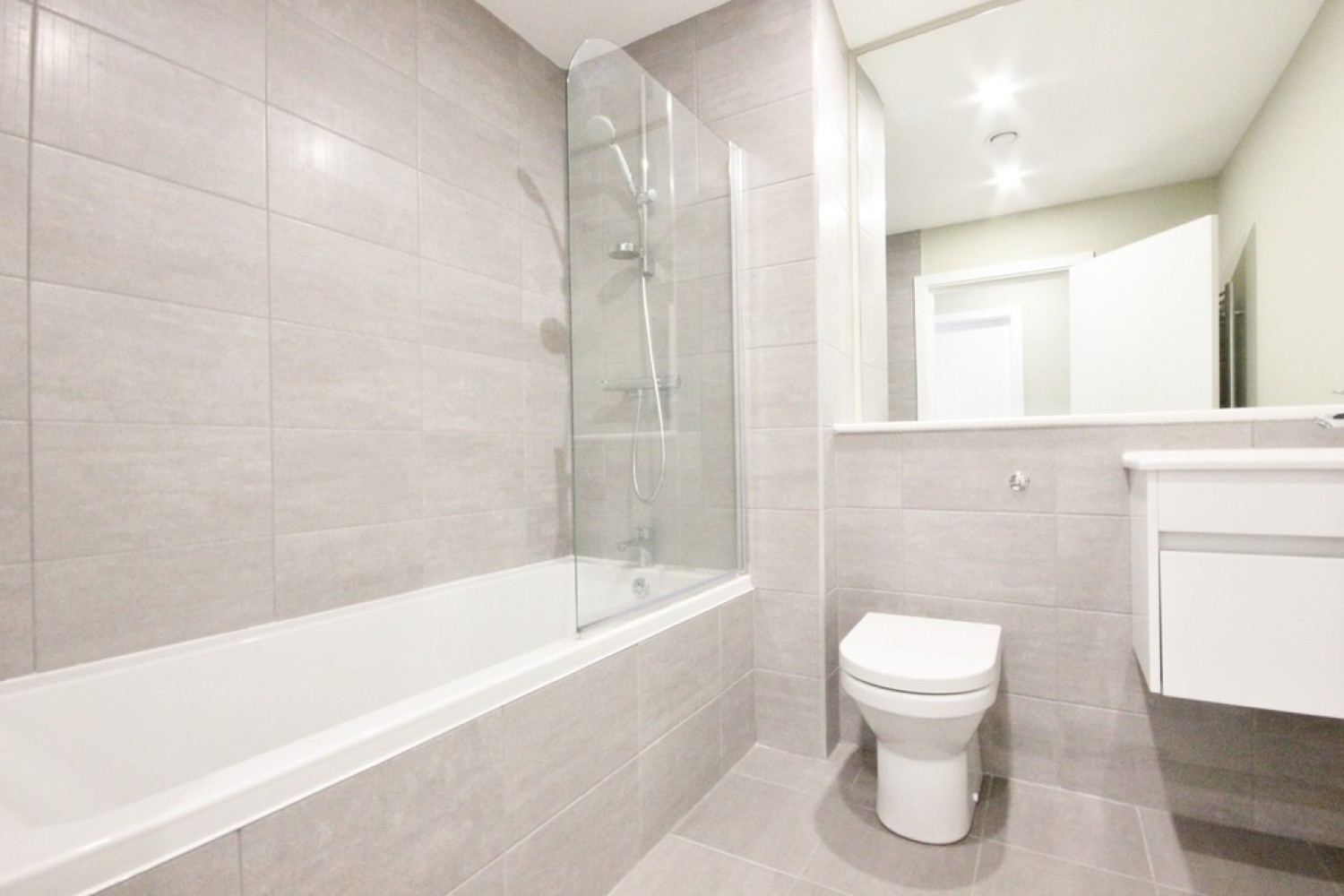 1 bedroom Flat for Letting Holman House, 125a Queen Street