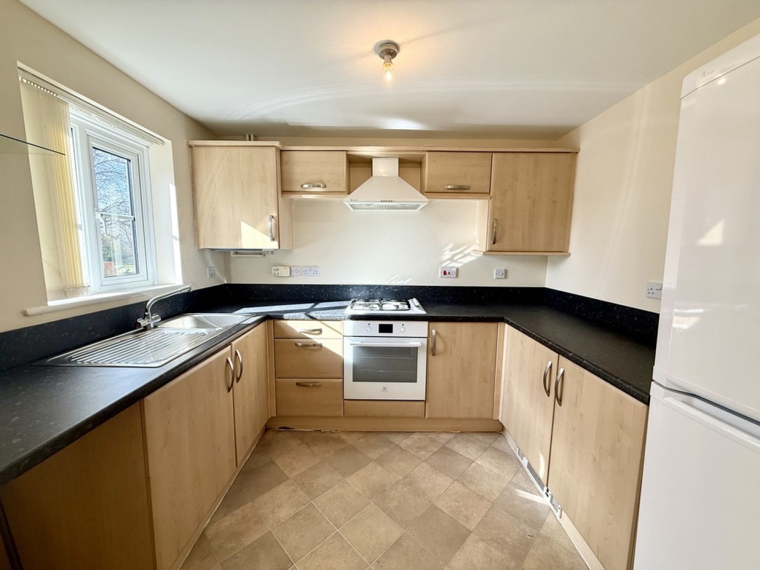 Bassledene Road, Parklands