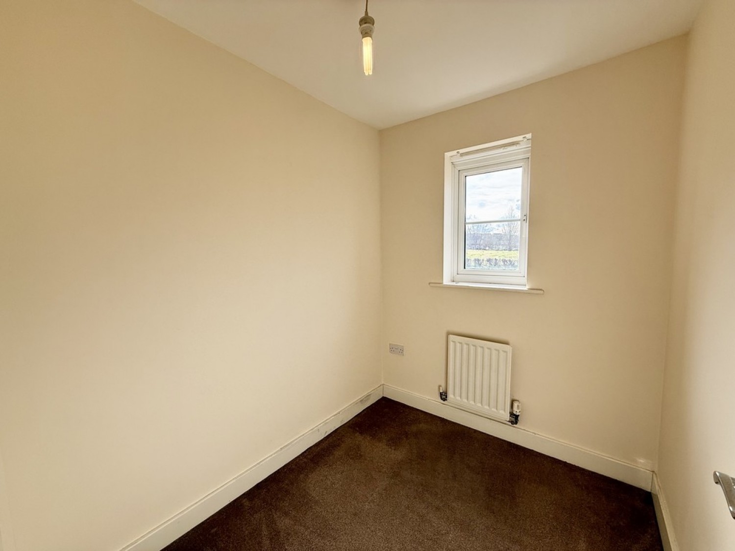 Bassledene Road, Parklands