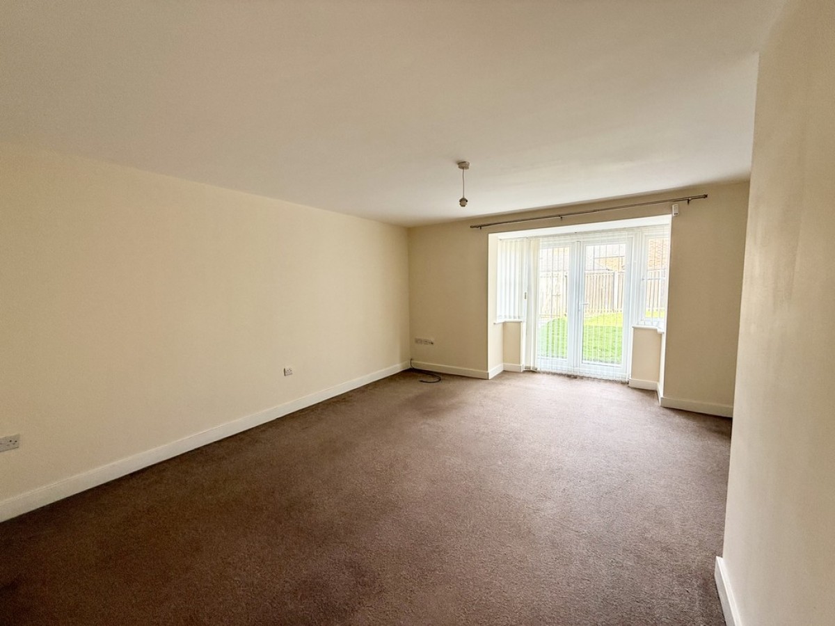 Bassledene Road, Parklands