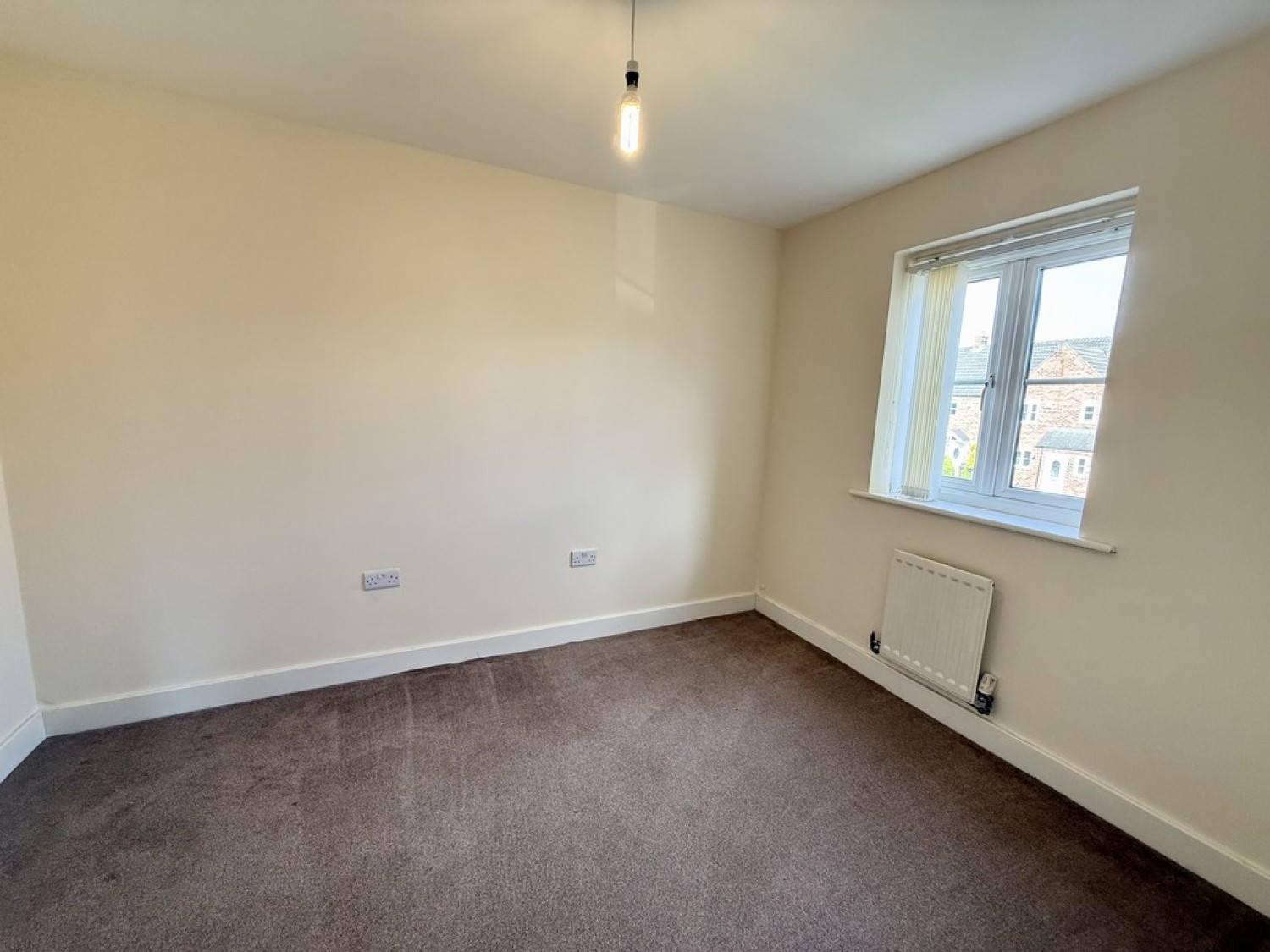 Bassledene Road, Parklands