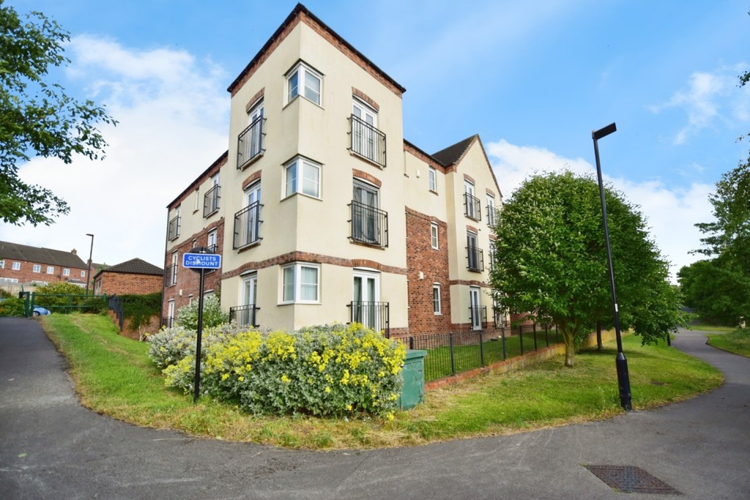 Queen Mary Rise, Parklands