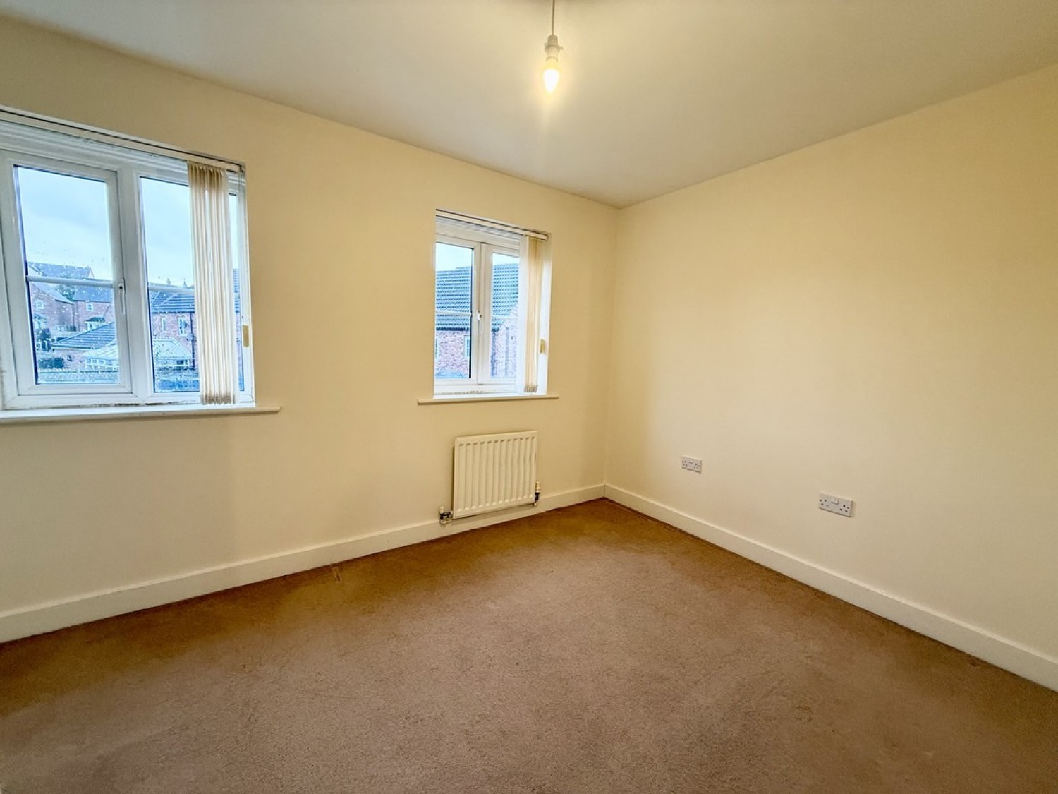 2 bedroom House in Queen Mary Road, Sheffield
