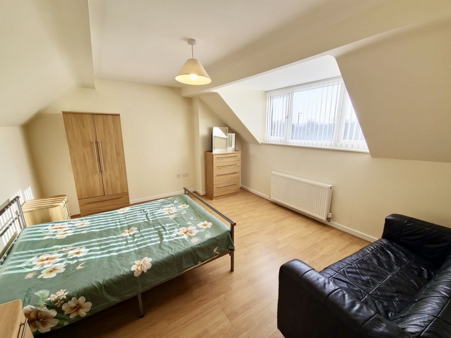 4 bedroom Flat for Letting Catch Bar Lane, Hillsborough