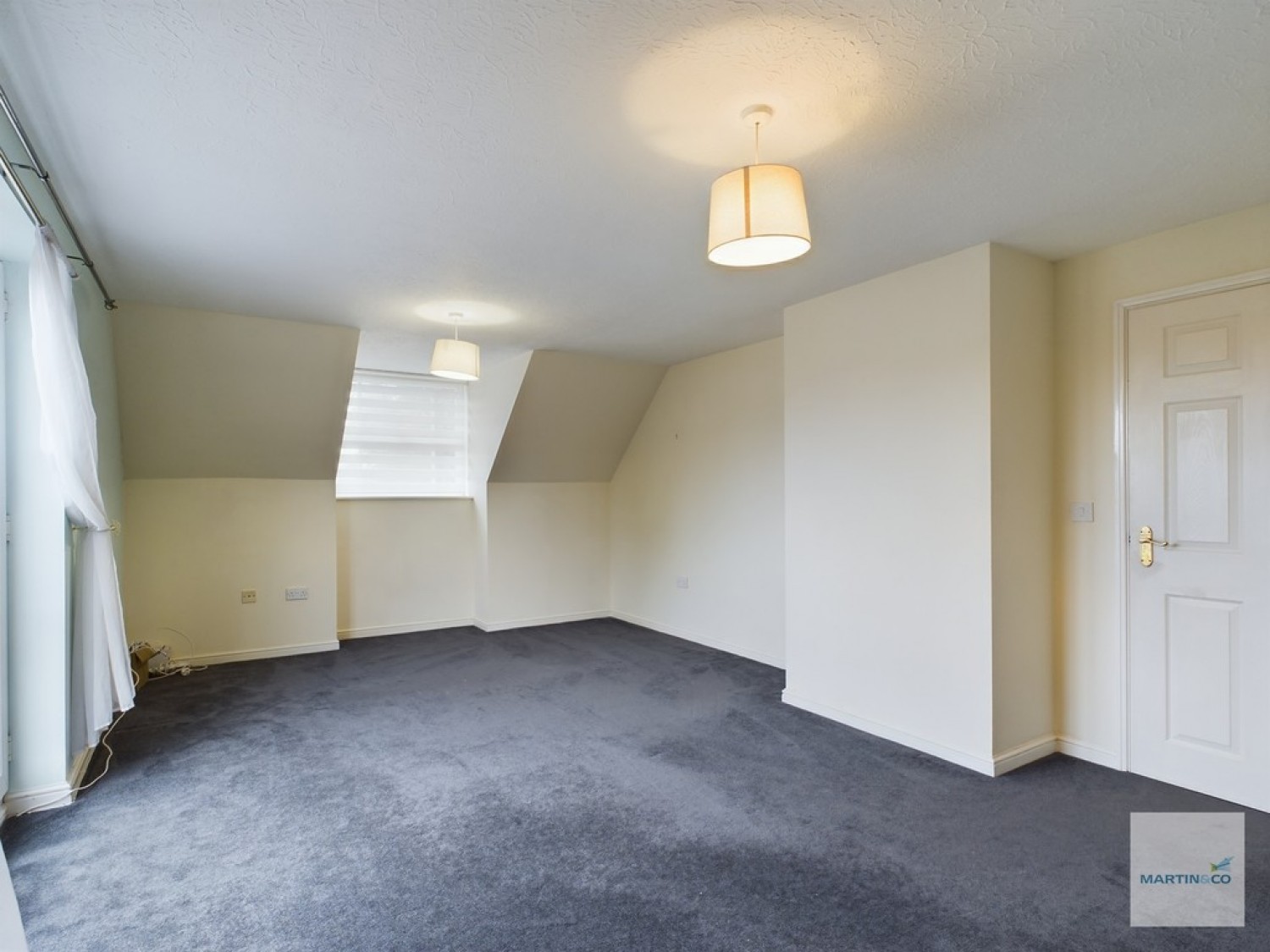 2 bedroom Flat for Letting Green Court, Moor Lane