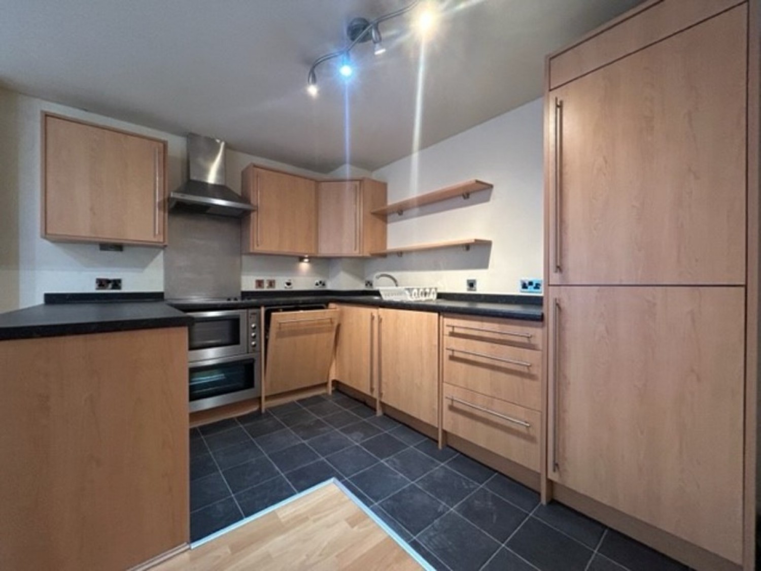 2 bedroom Flat in Weekday Cross Building, Pilcher Gate