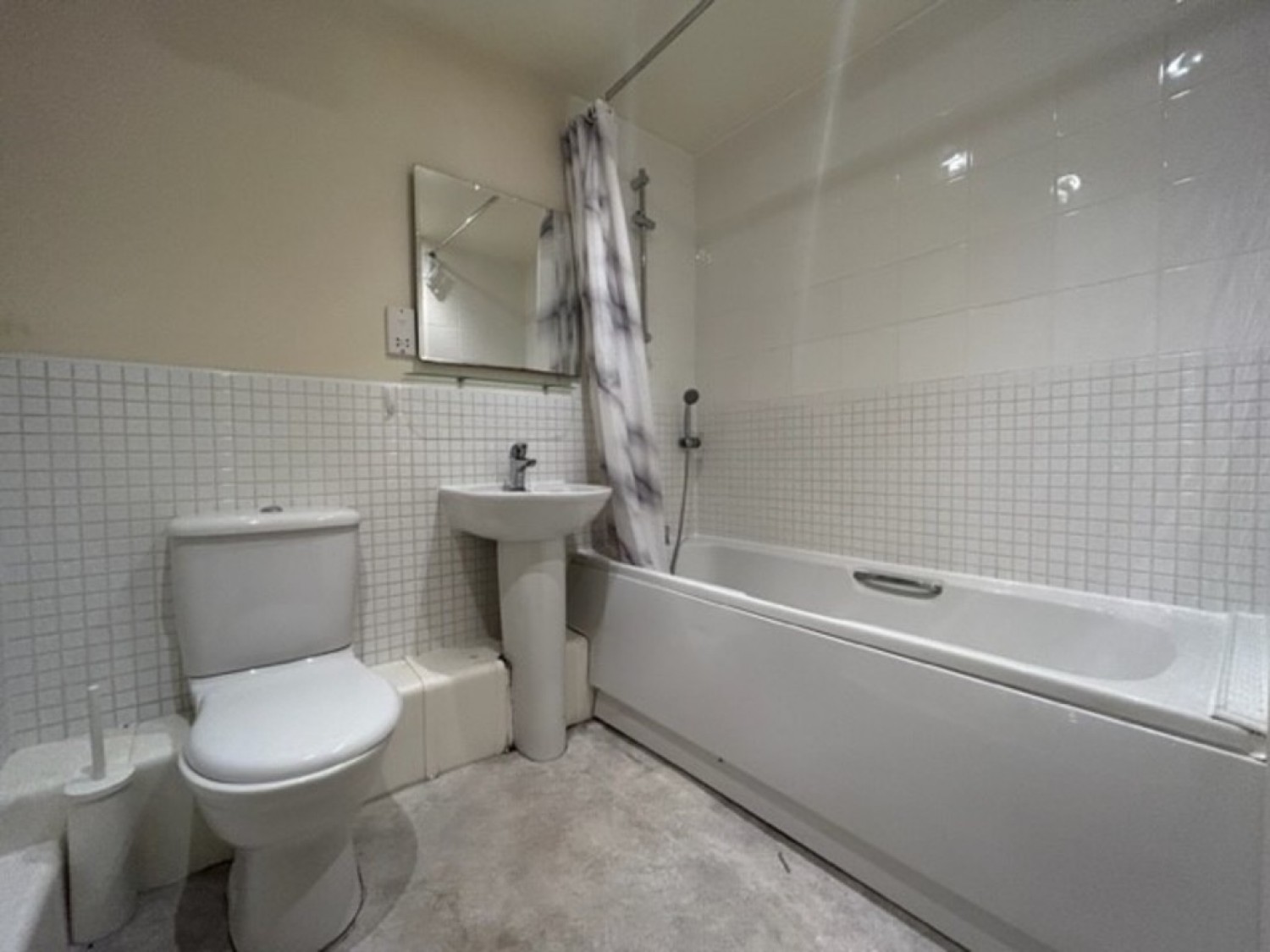 2 bedroom Flat in Weekday Cross Building, Pilcher Gate