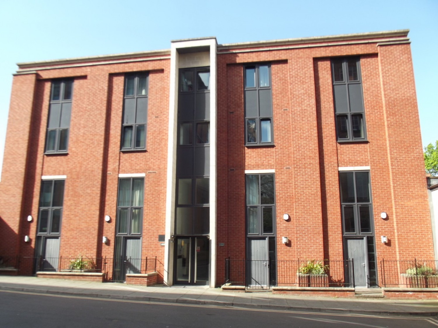 Hockley House, Woolpack Lane