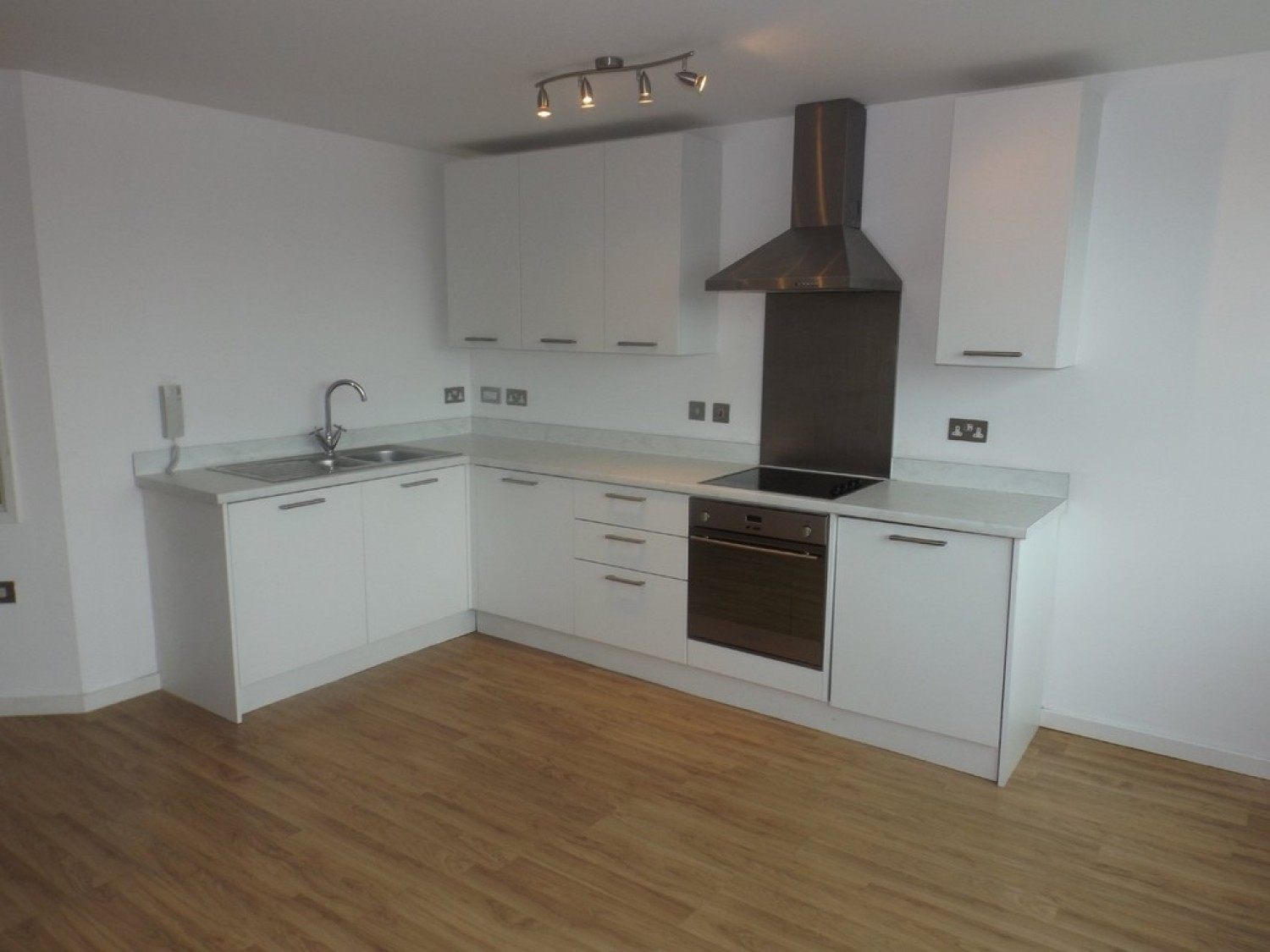 1 bedroom Flat for Letting Marco Island, Huntingdon Street
