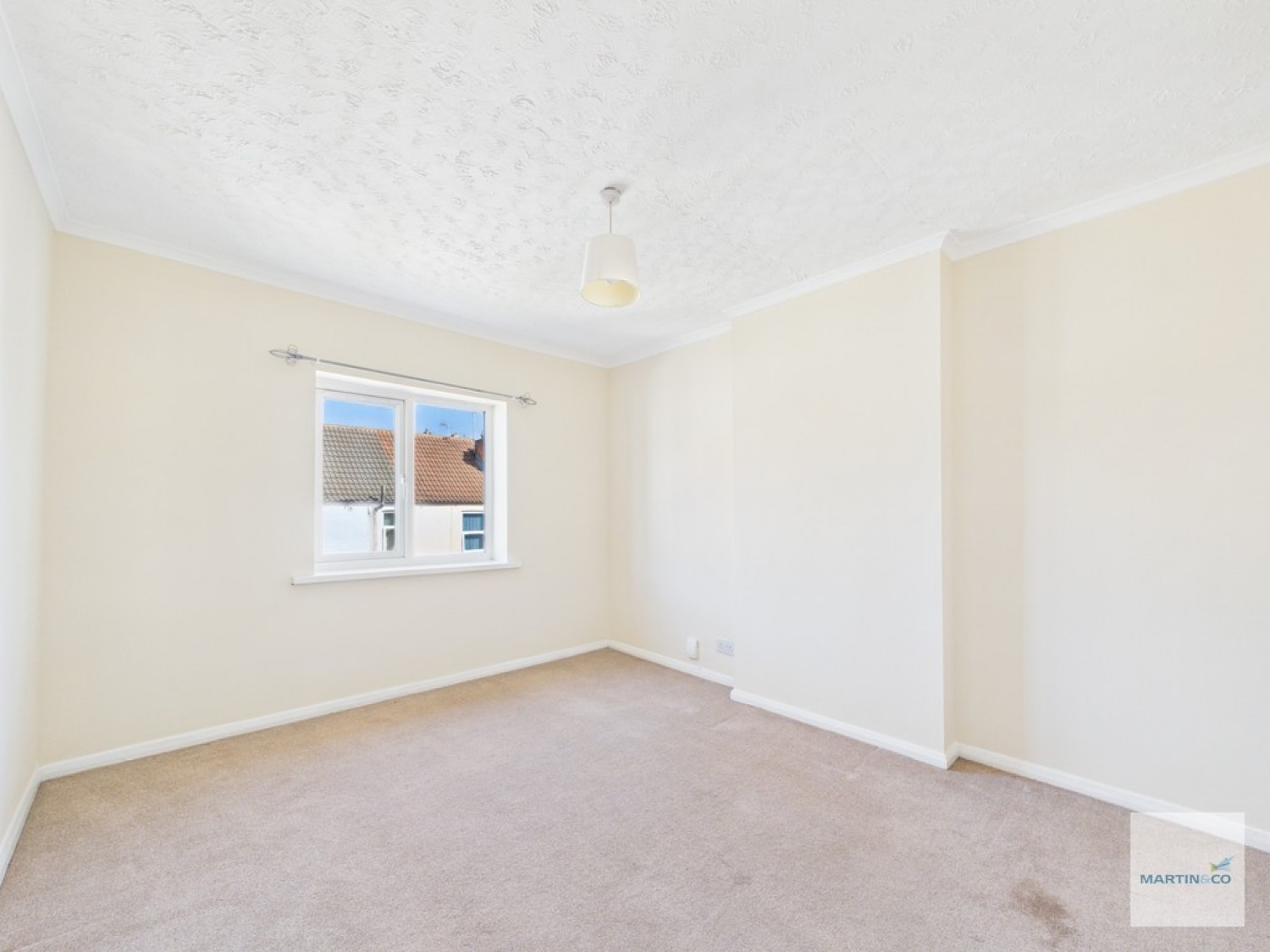 3 bedroom House for Letting Claremont Avenue, Hucknall