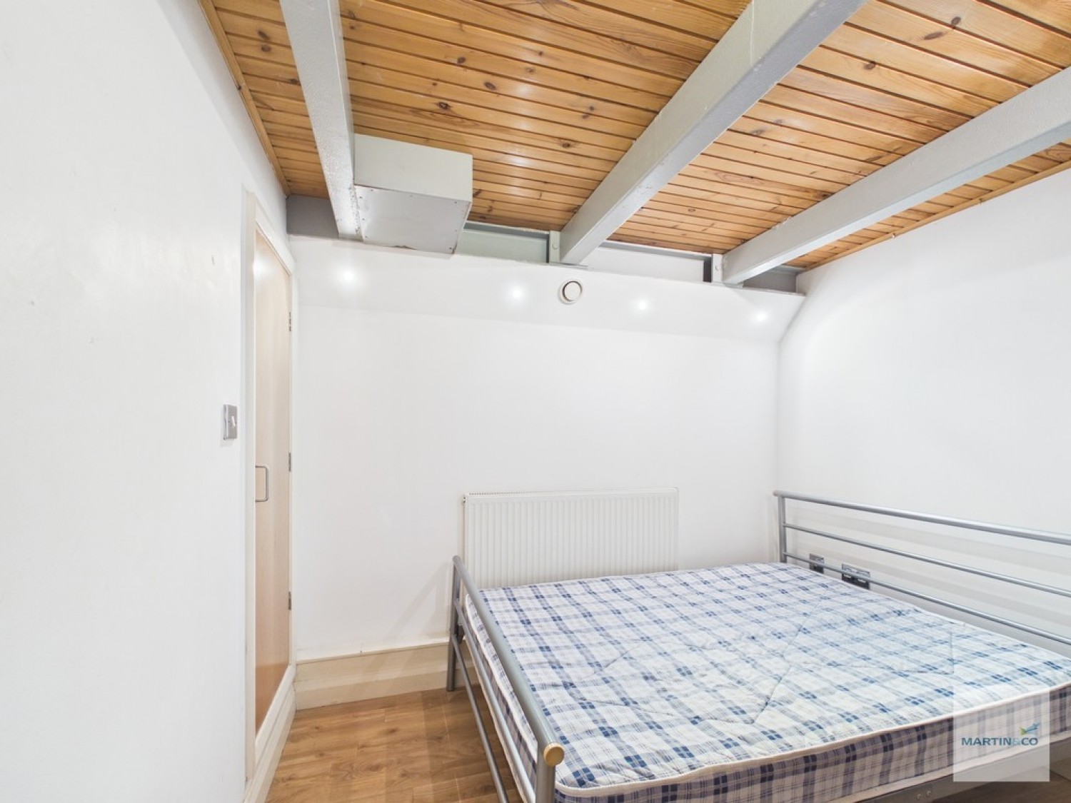 2 bedroom Flat for Letting Crusader House, Thurland Street