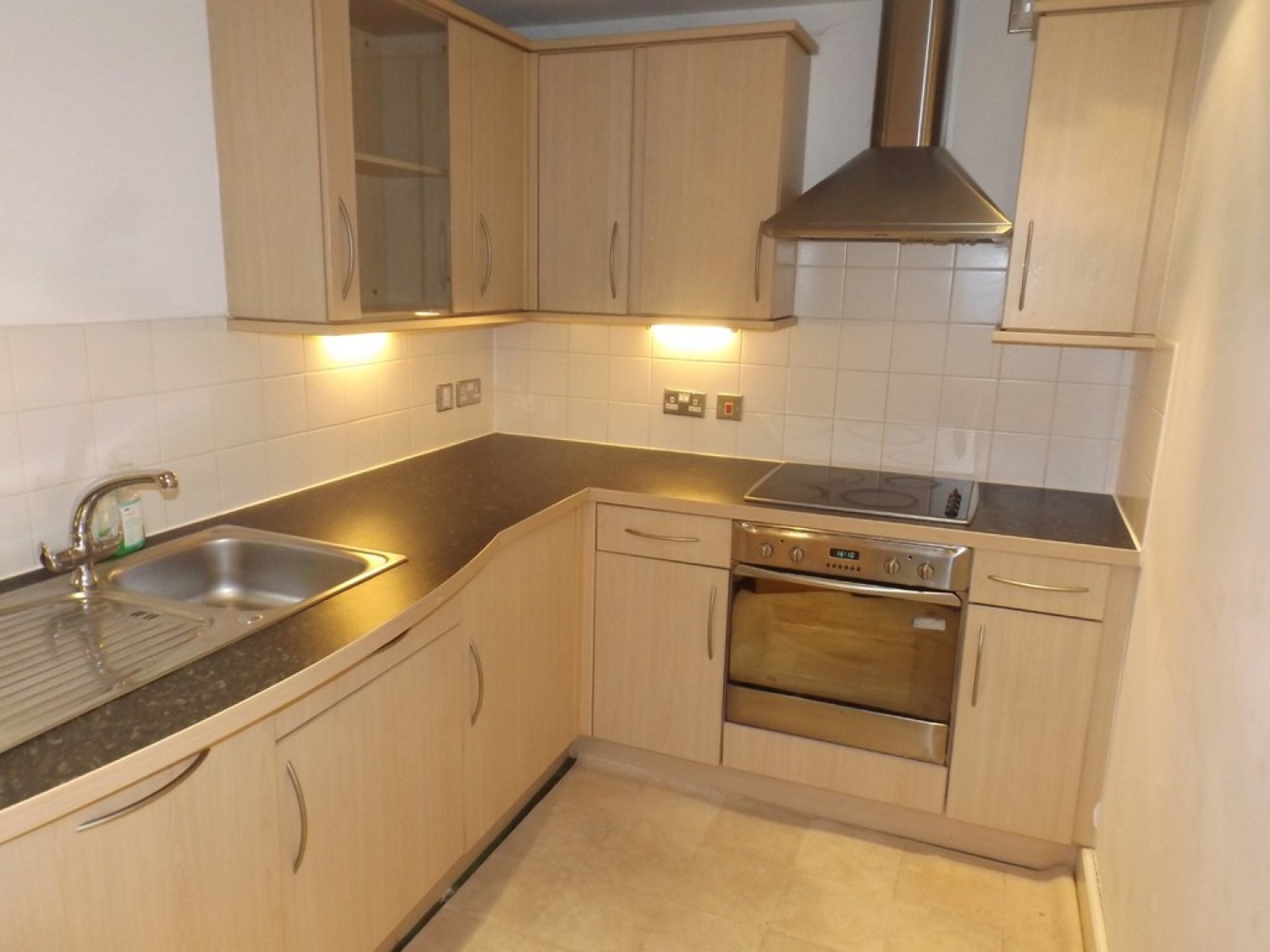 2 bedroom Flat for Letting Ropewalk Court, Upper College Street