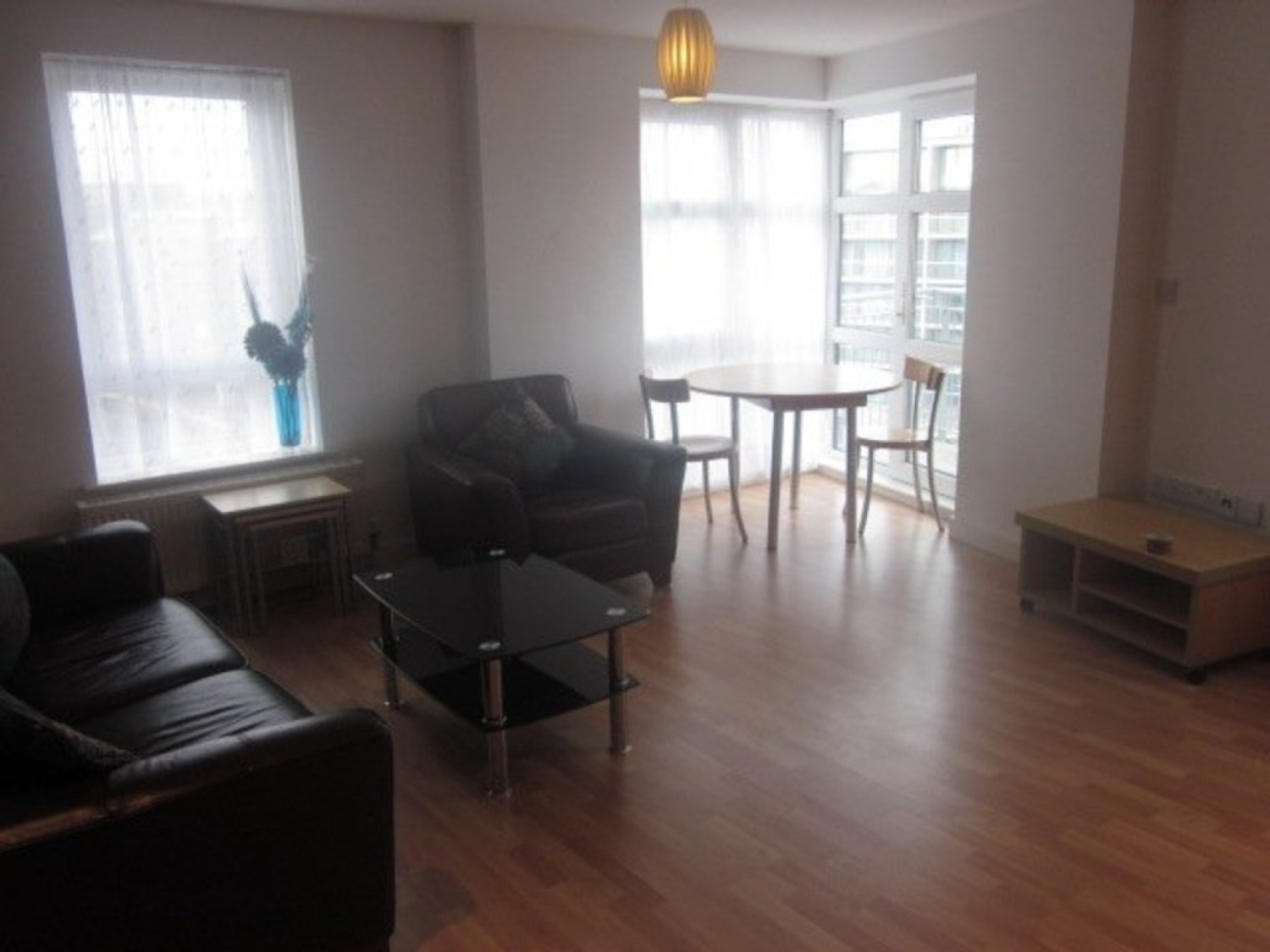 2 bedroom Flat for Letting The Atrium, Waterfront Plaza