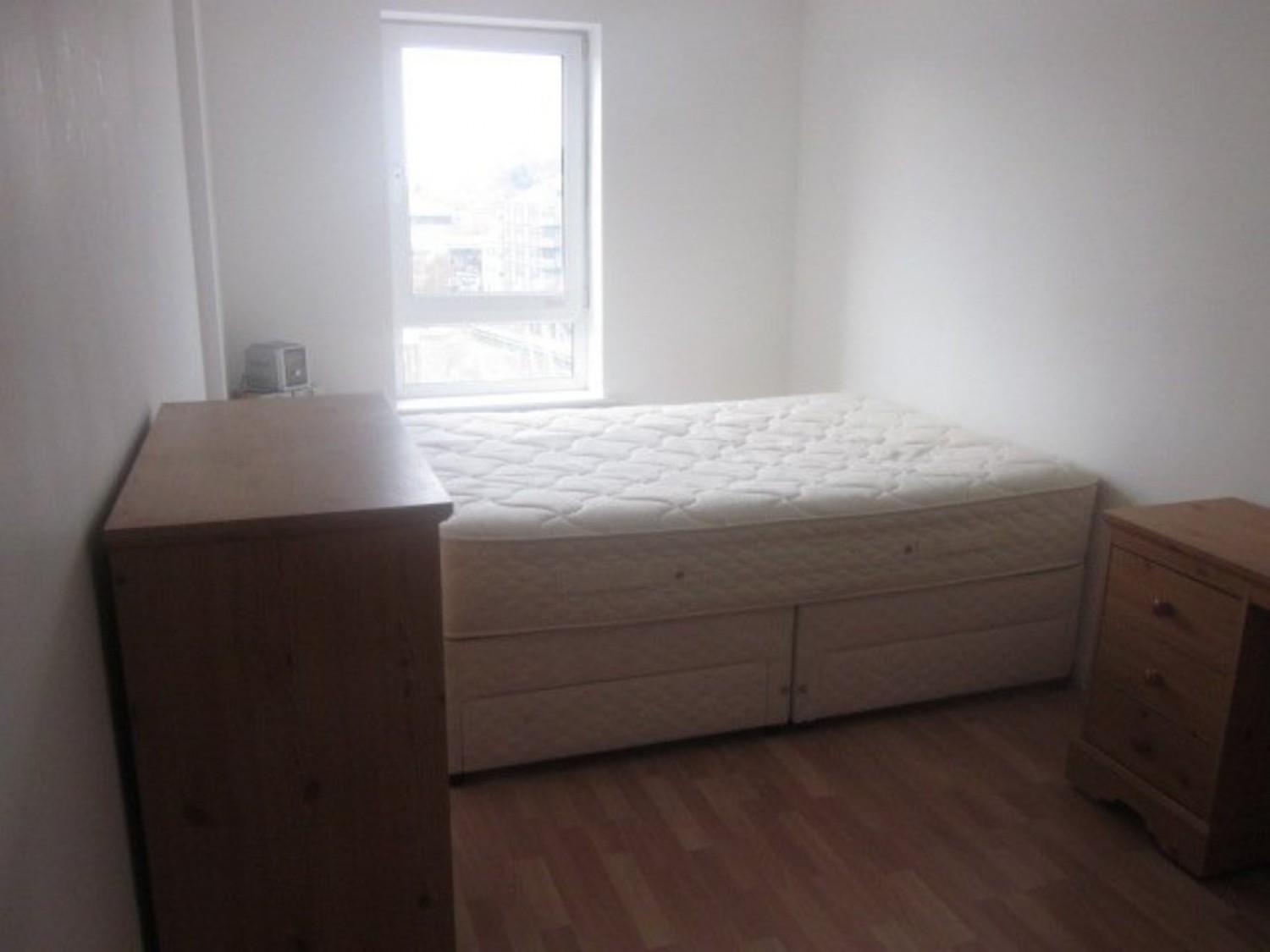 2 bedroom Flat for Letting The Atrium, Waterfront Plaza