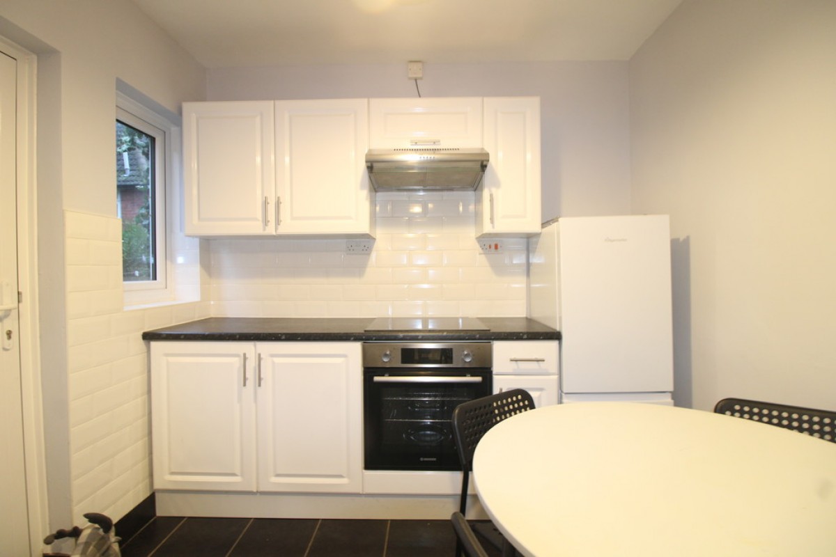 Aston Avenue, Lenton Abbey