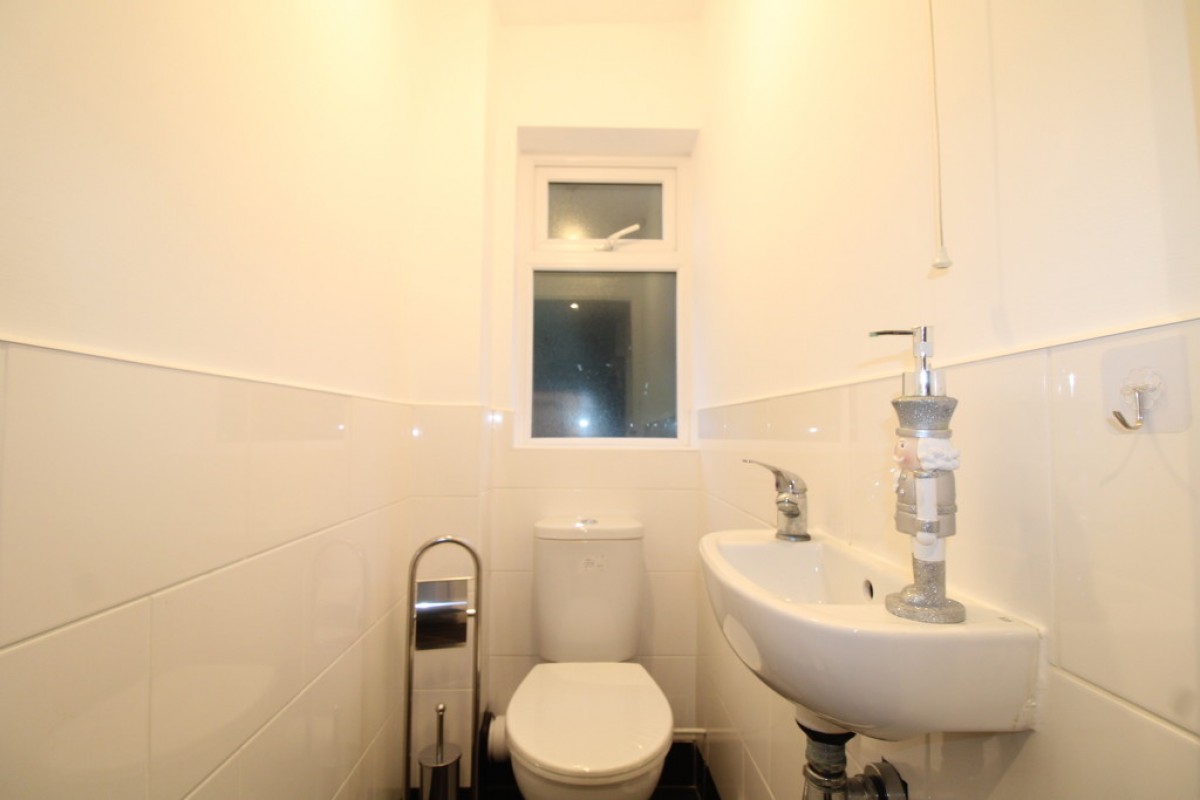 Aston Avenue, Lenton Abbey