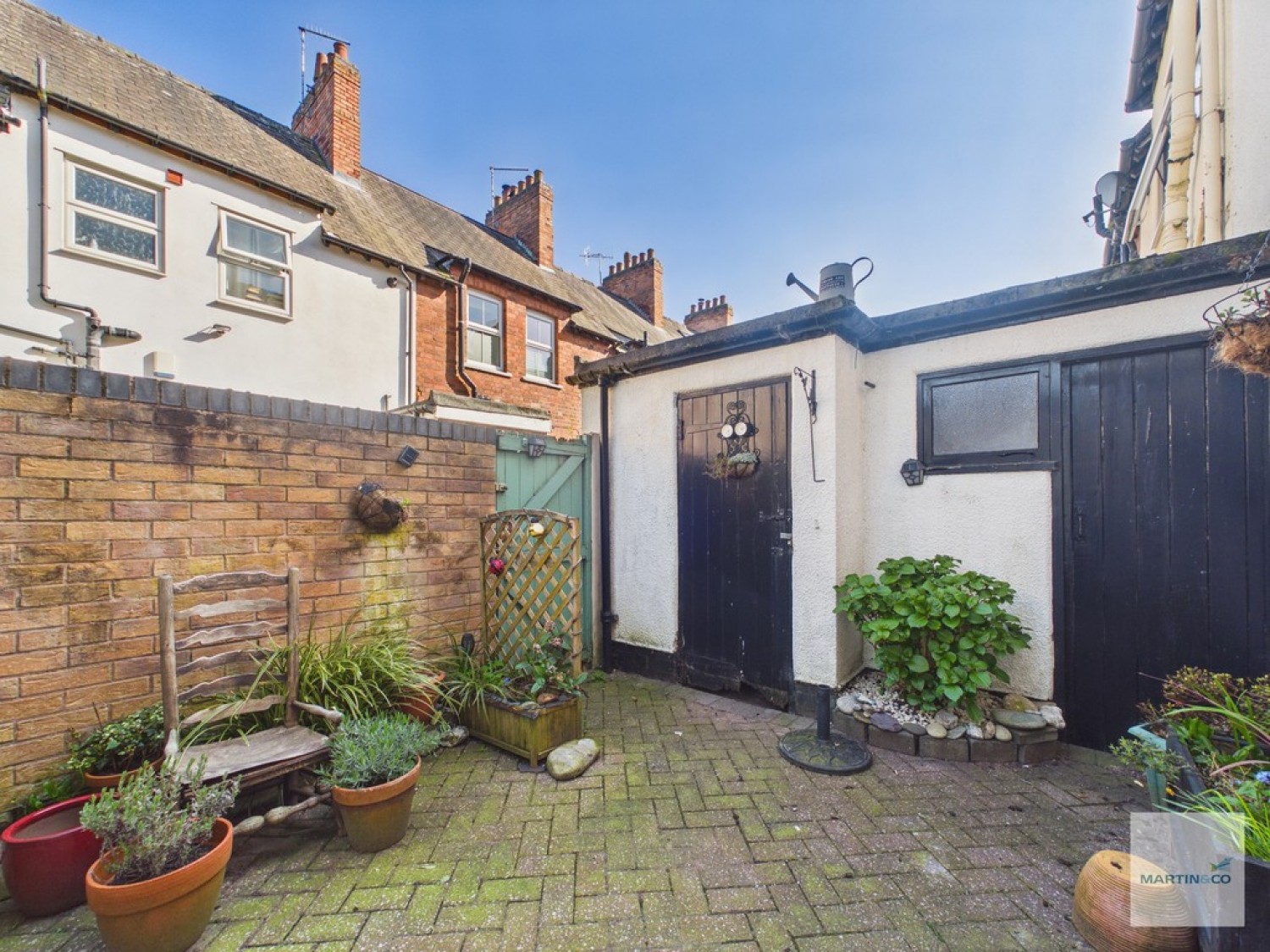 2 bedroom House for Letting The Square, Bestwood Village