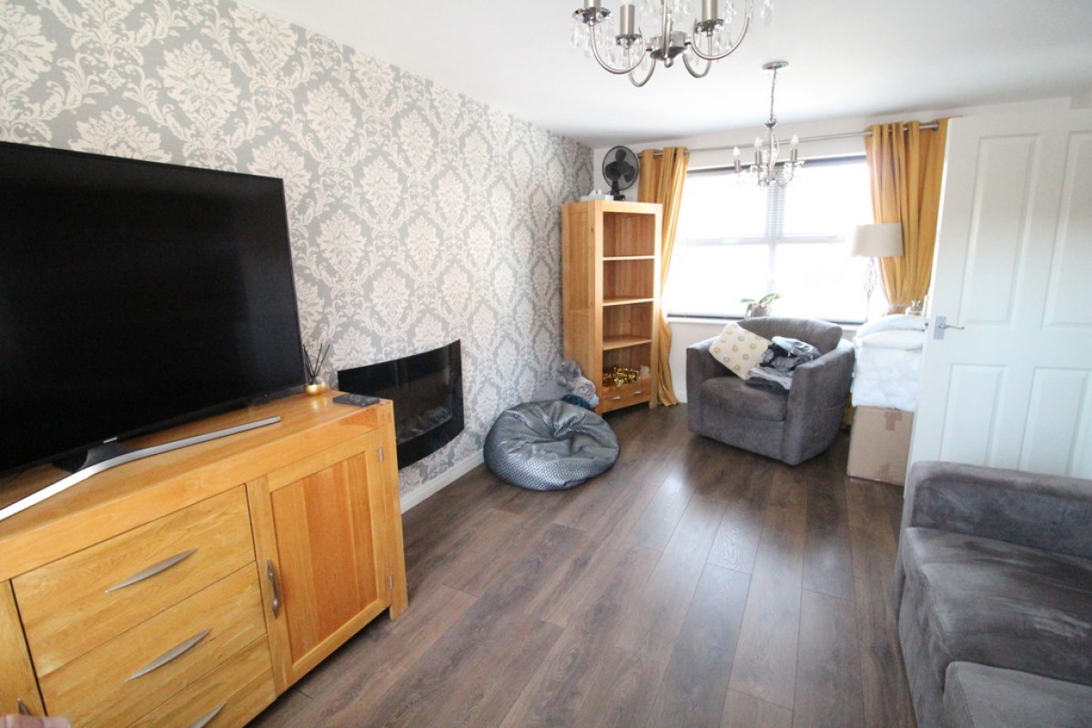 Corinthian Close, Hucknall