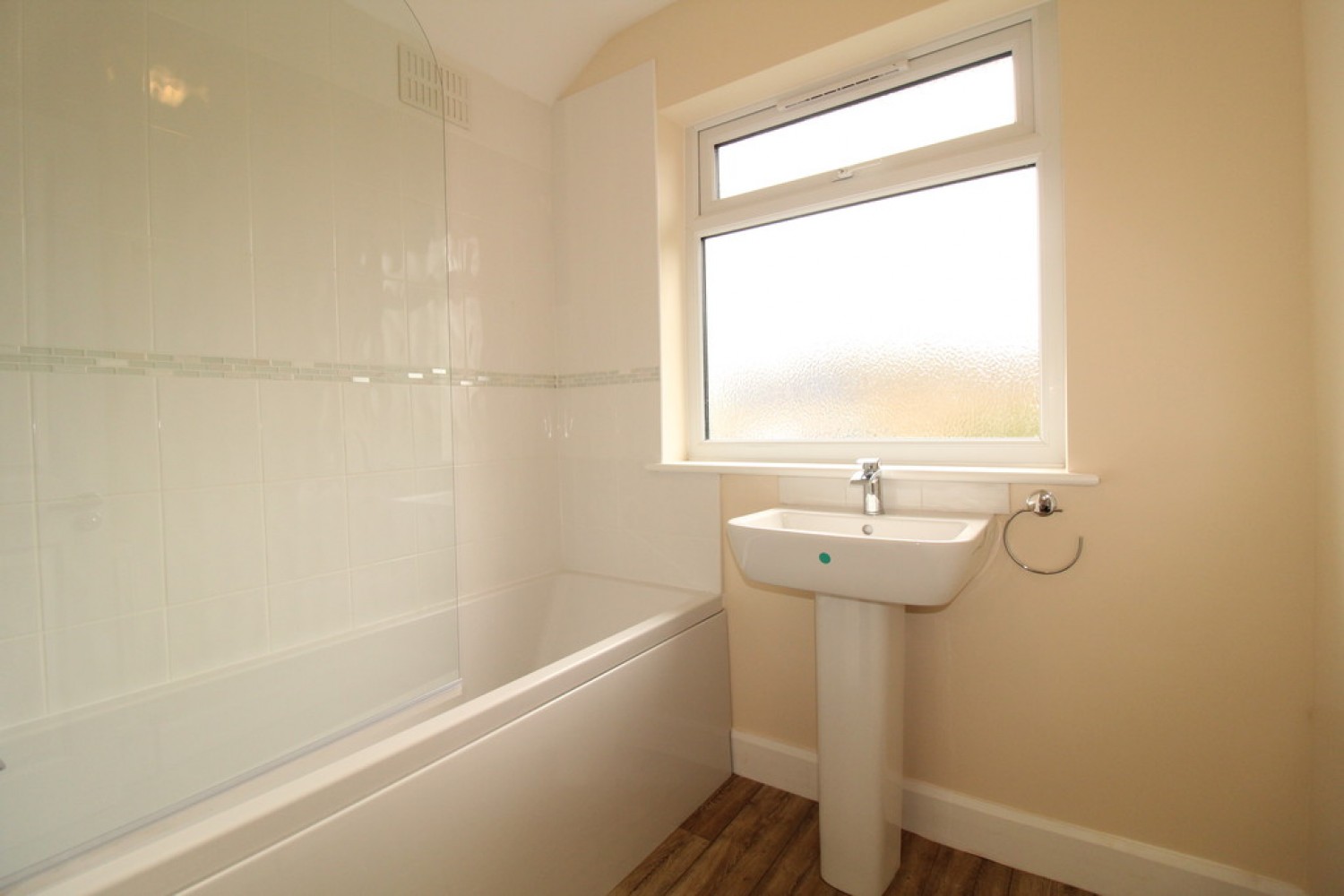 3 bedroom House for Letting Queens Road East, Beeston