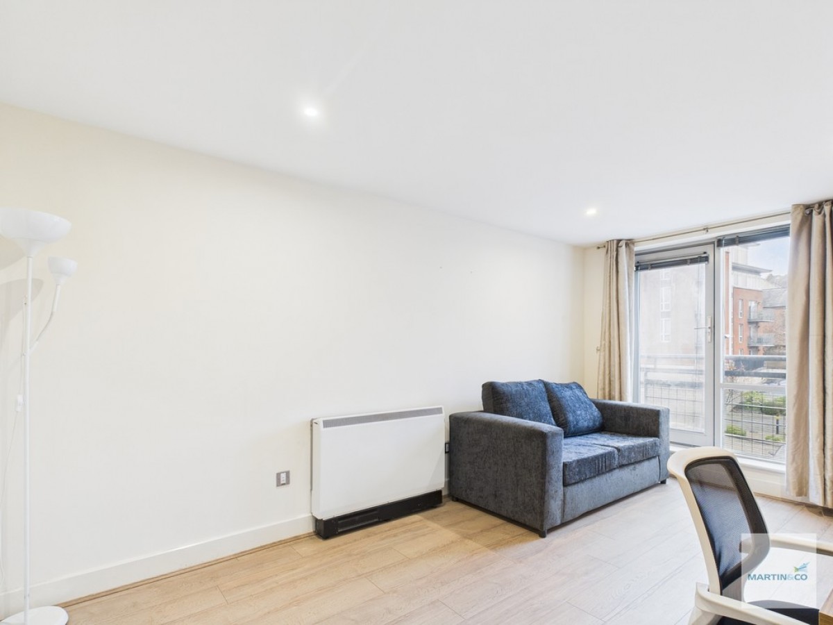 Ropewalk Court, Upper College Street