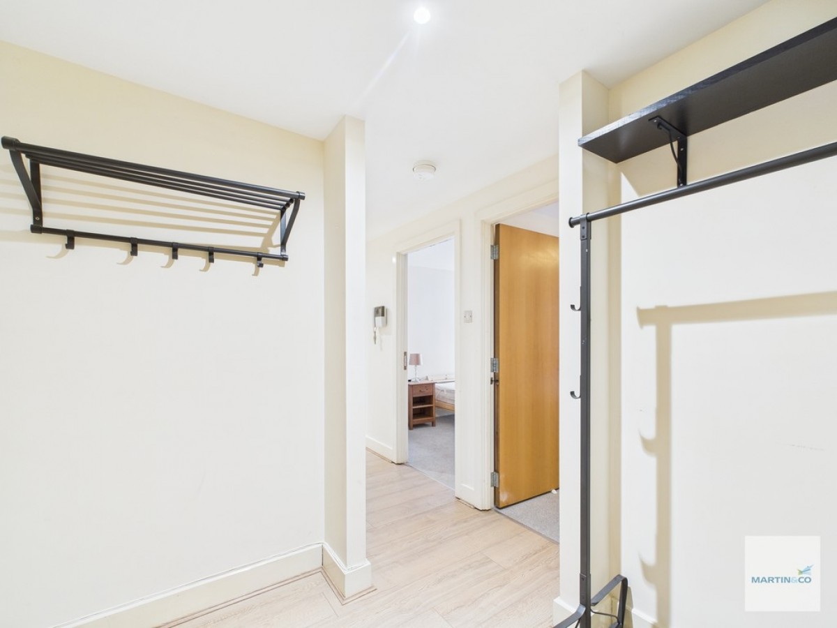 Ropewalk Court, Upper College Street