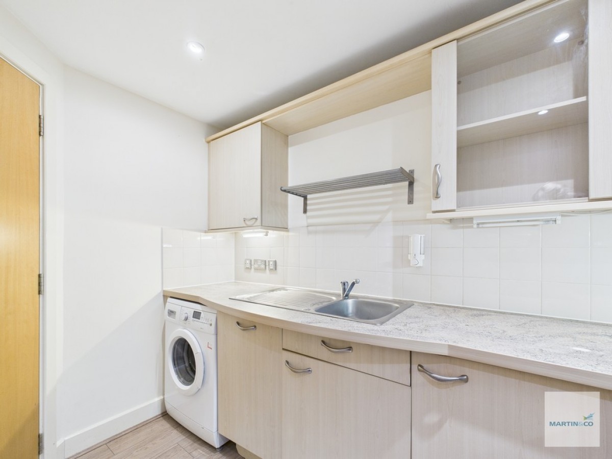 Ropewalk Court, Upper College Street