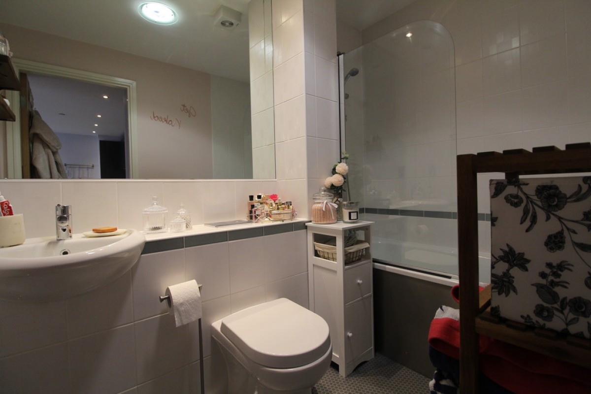 Northwest, Talbot Street