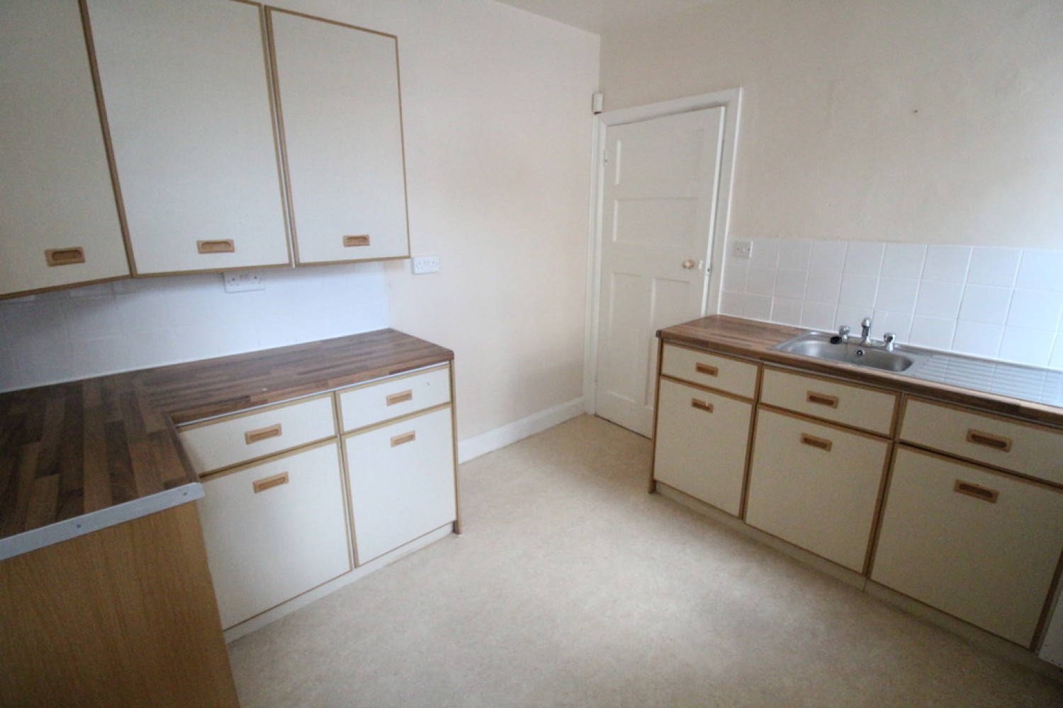 4 bedroom House for Letting Austen Avenue, Forest Fields, Nottingham