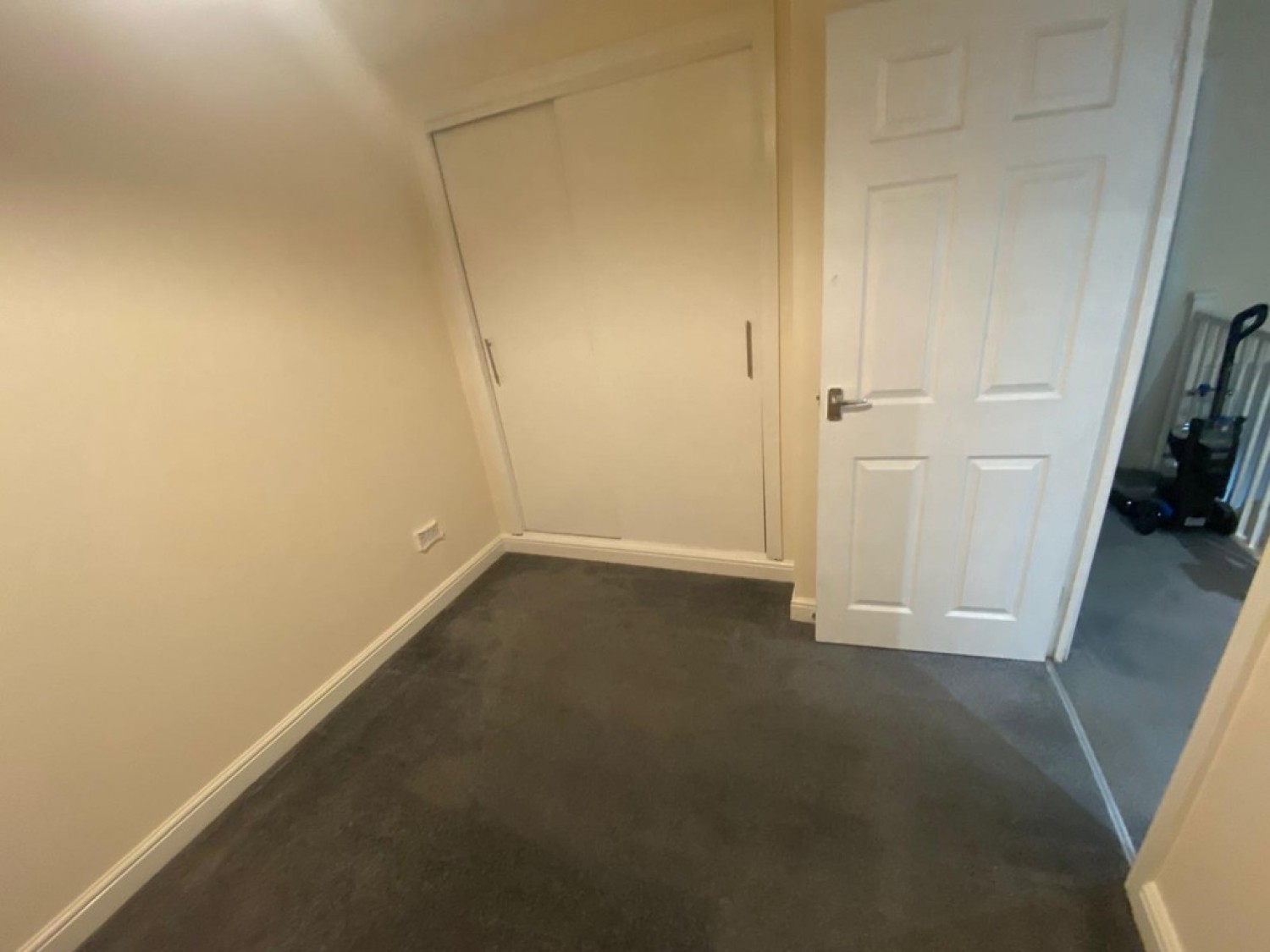 Robbie Burns Road, Arnold