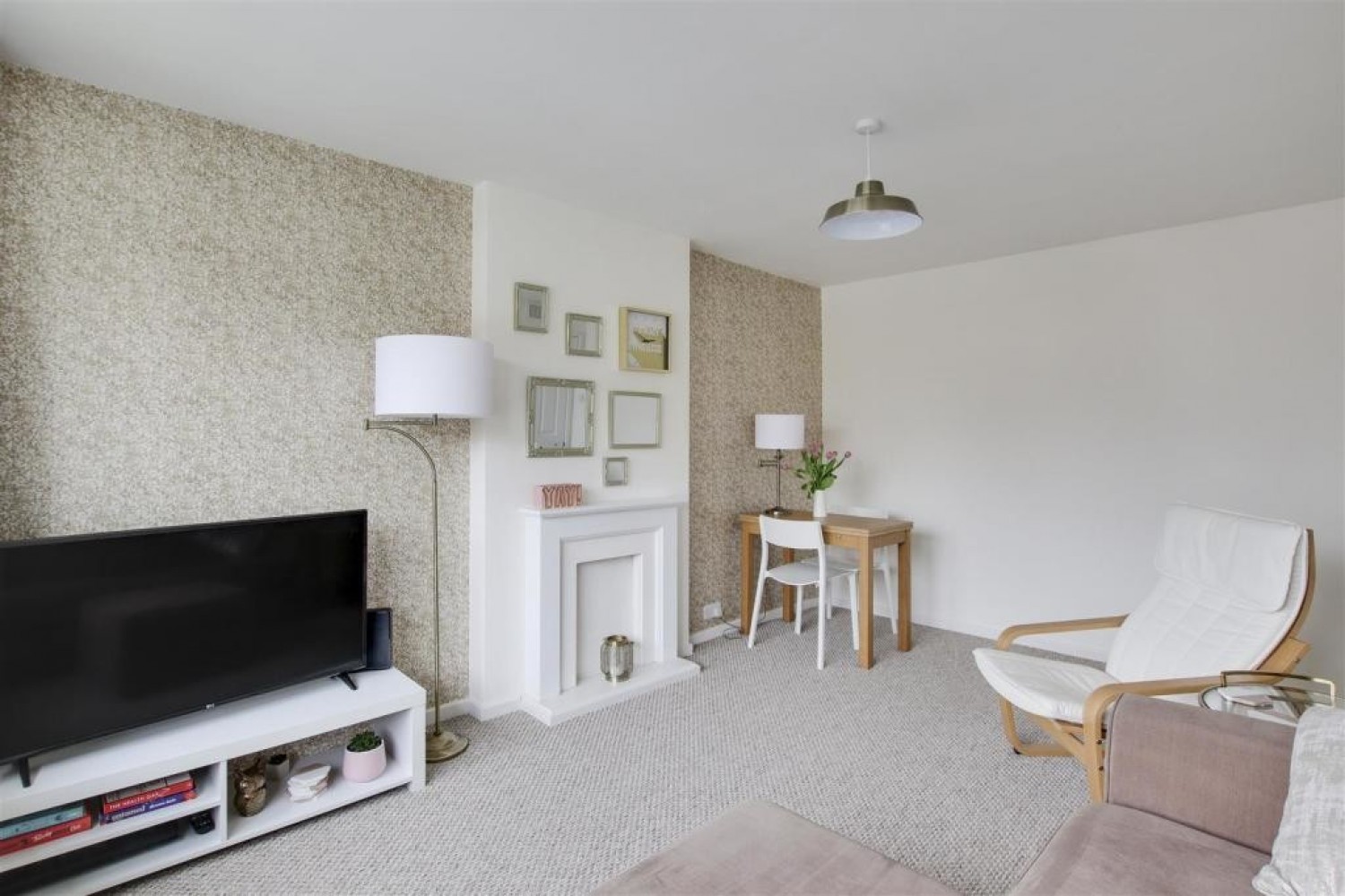 2 bedroom Flat for Letting Windsor Crescent, Nottingham