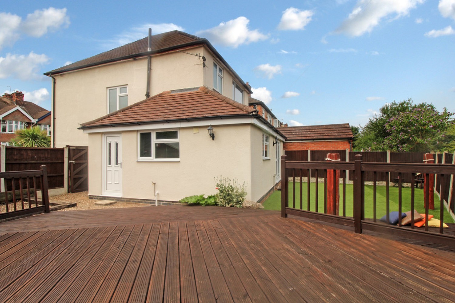 Russell Avenue, Wollaton