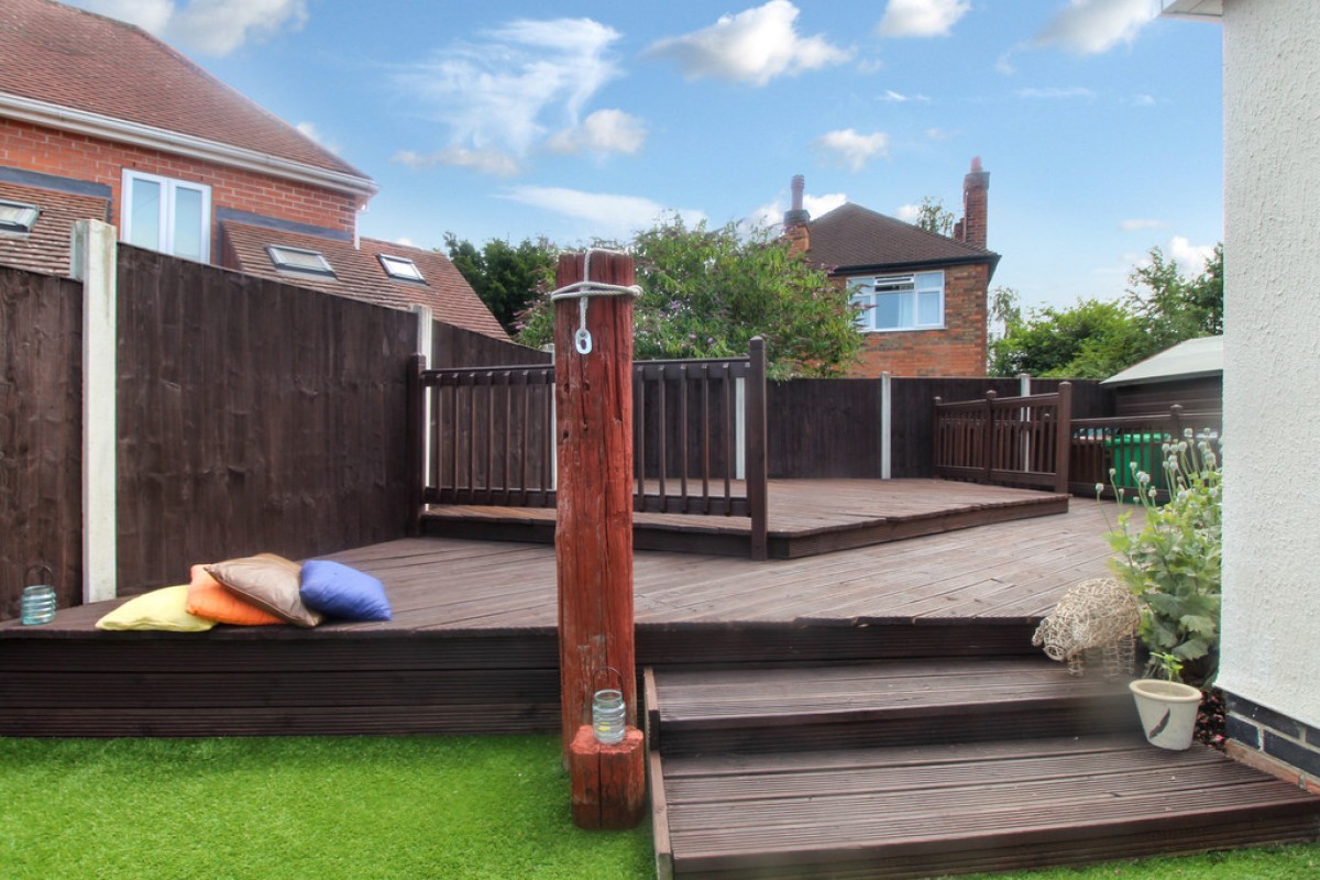 Russell Avenue, Wollaton