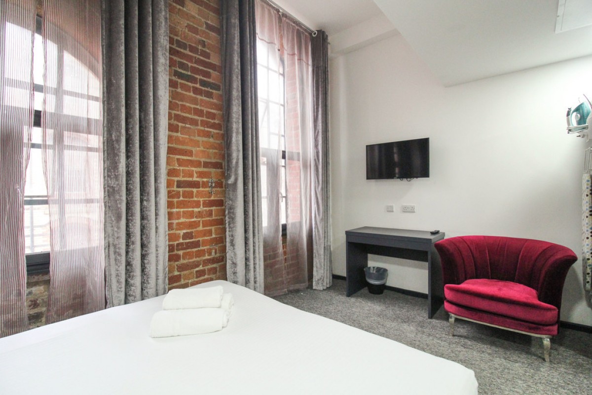 Regency Suites, Russell Street