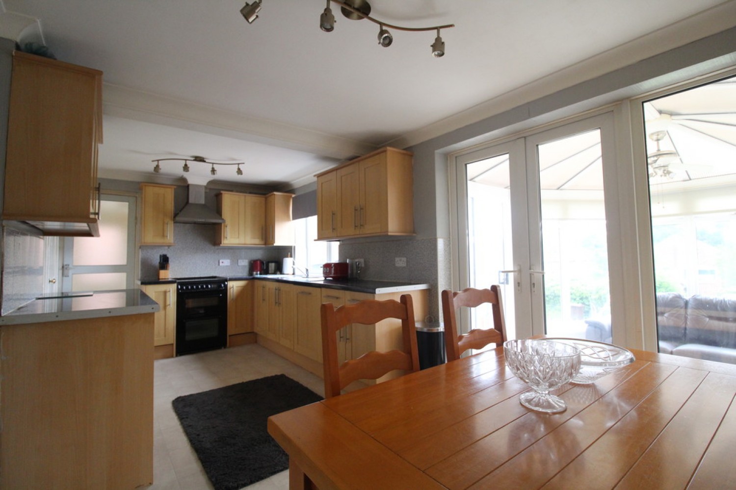 Revelstoke Way, Rise Park