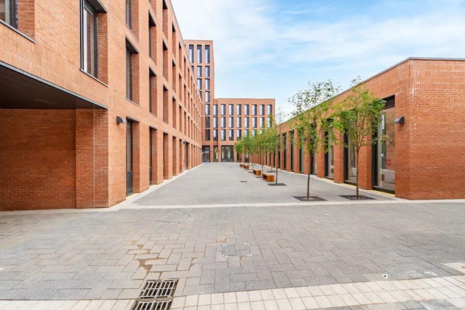Straits Village, Huntingdon Street