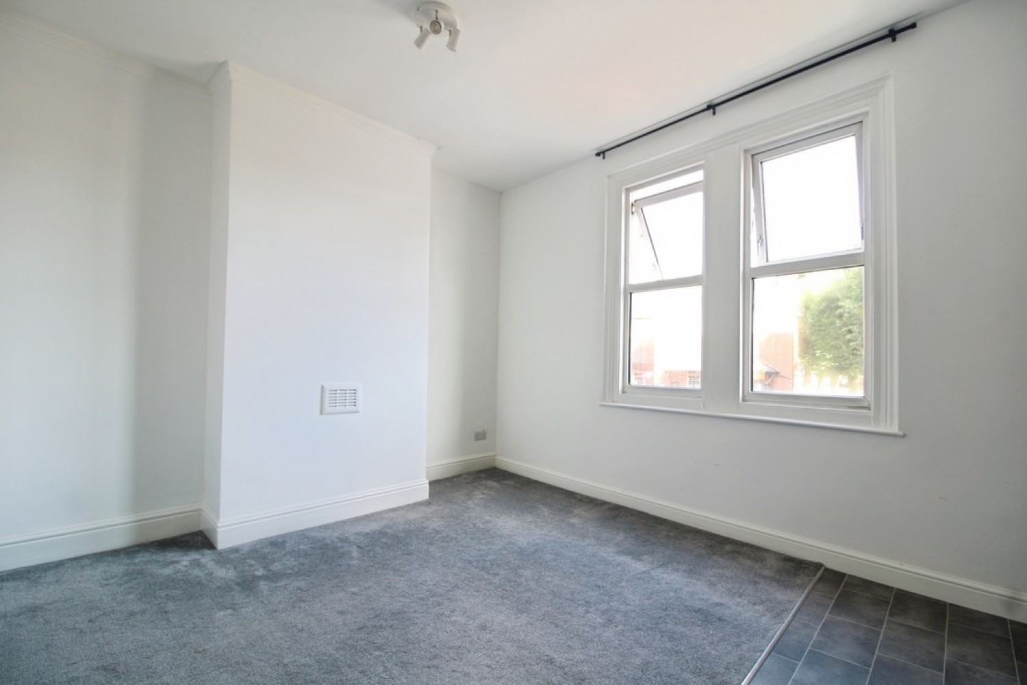 2 bedroom Flat for Letting Derby Road, Stapleford
