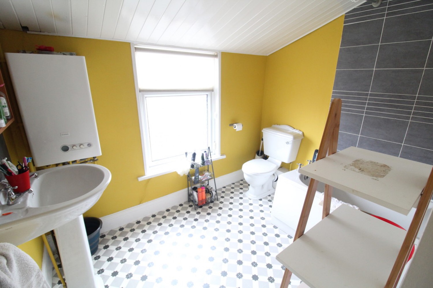 2 bedroom House for Letting Henry Street, Hucknall