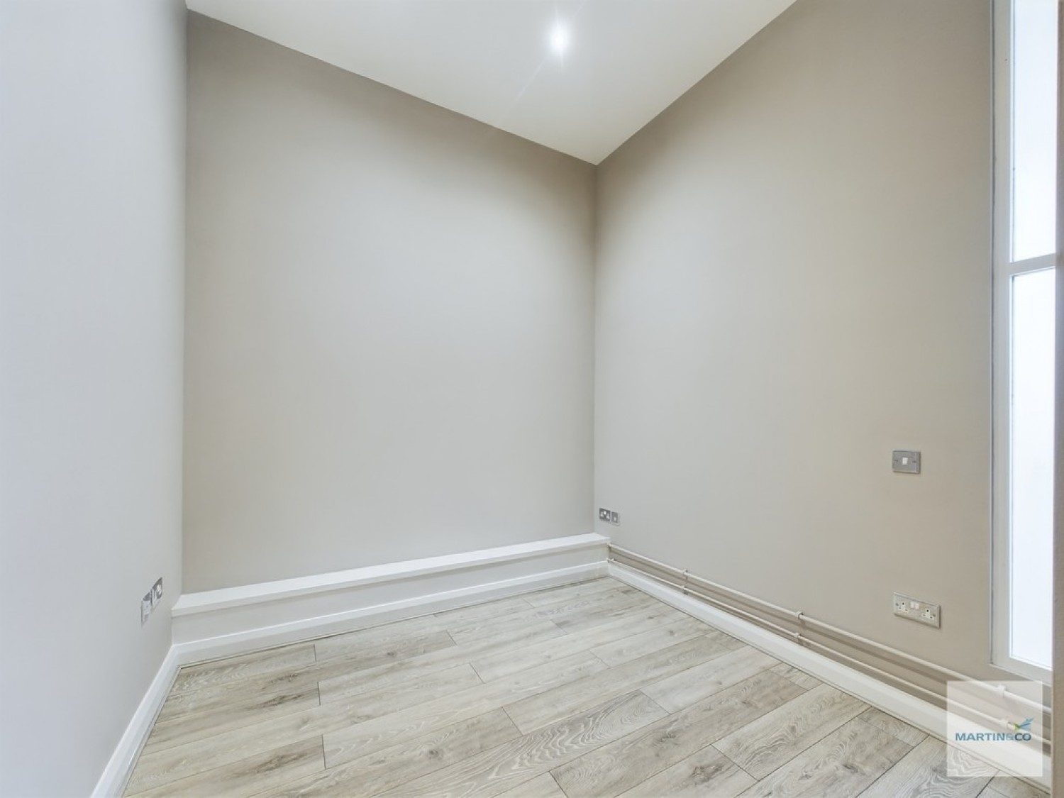 1 bedroom Flat for Letting Crusader House, Thurland Street