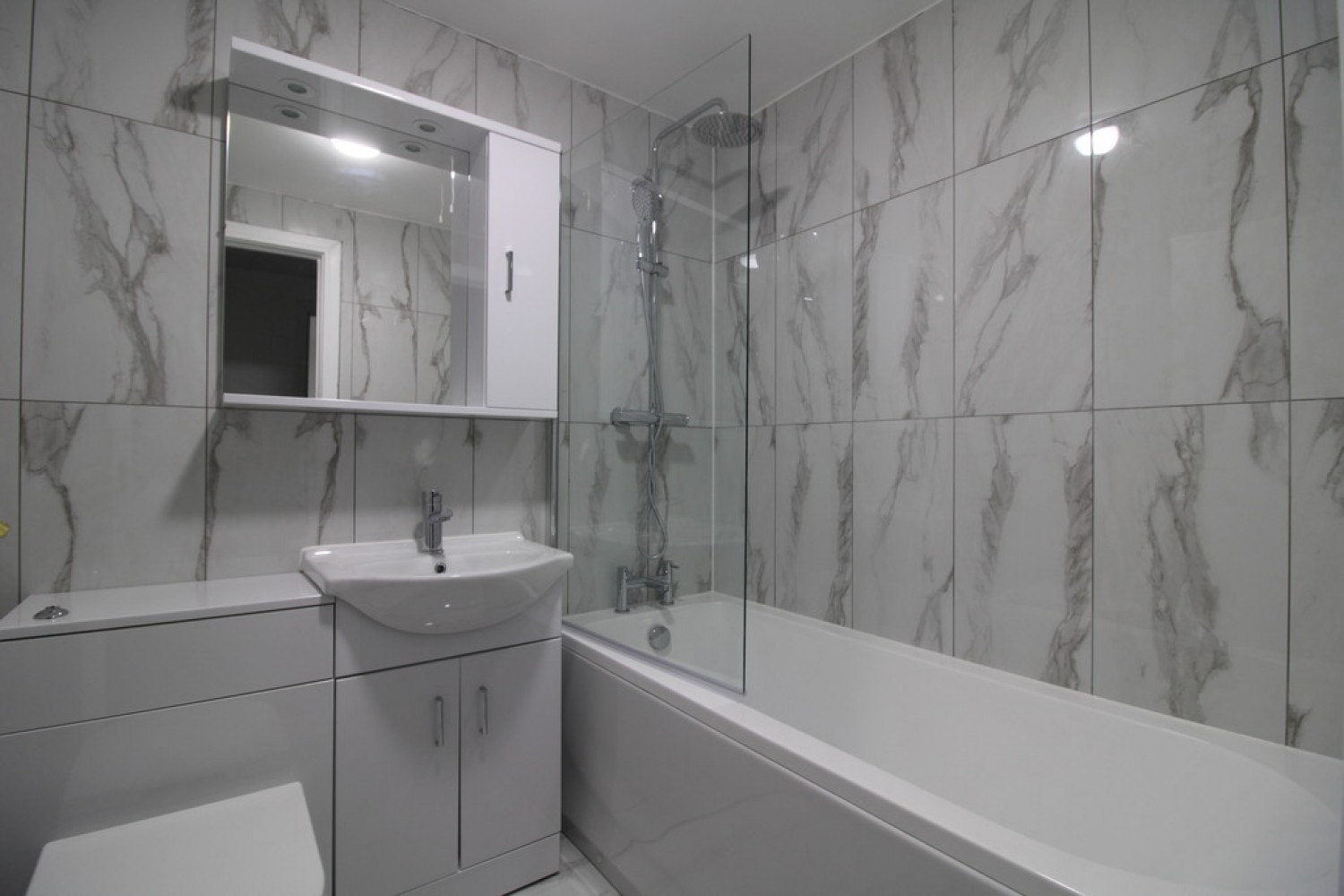 2 bedroom Flat for Letting Castle Edge, 4-6 Castle Boulevard