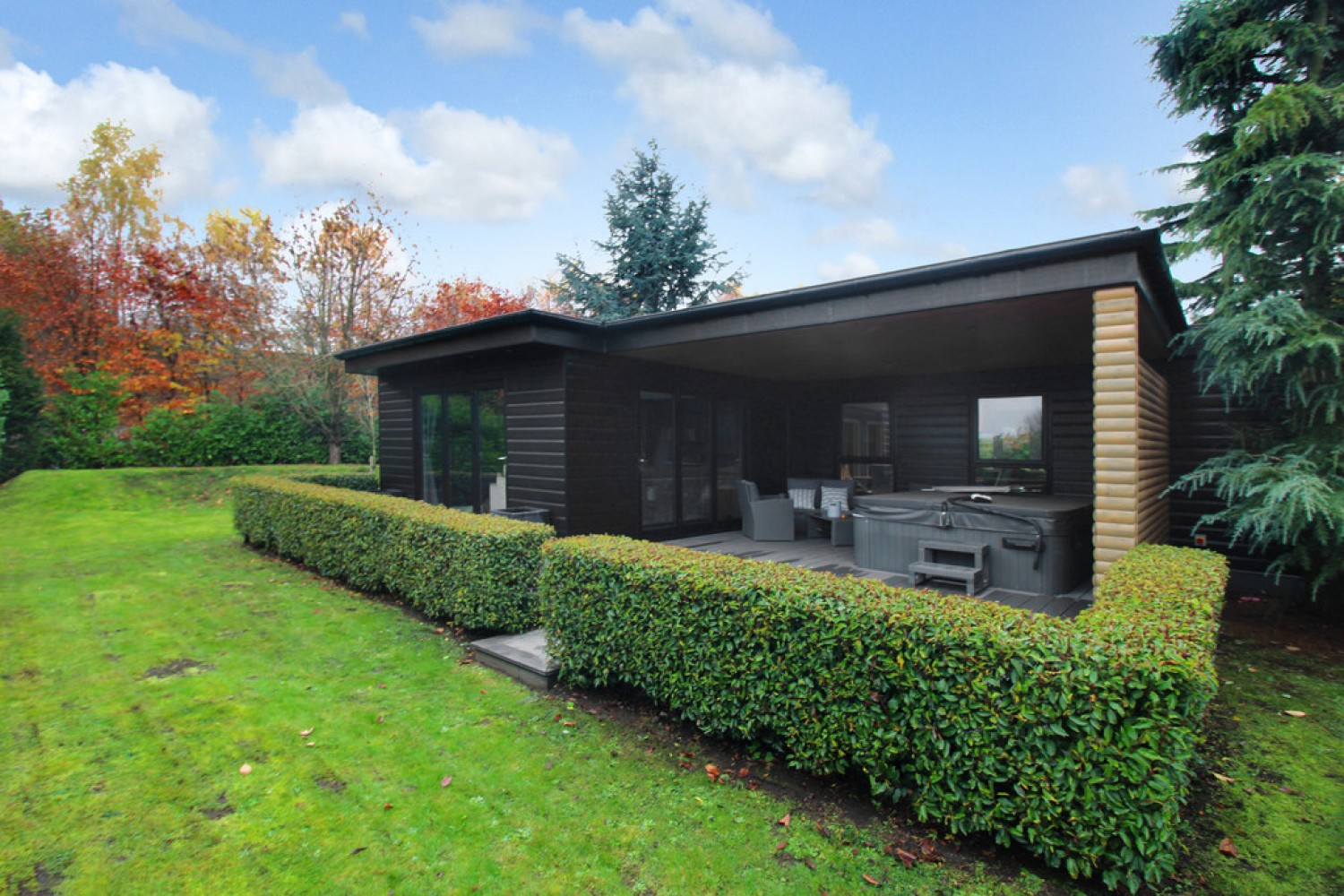 2 bedroom Bungalow in Moor Road, Bestwood Village