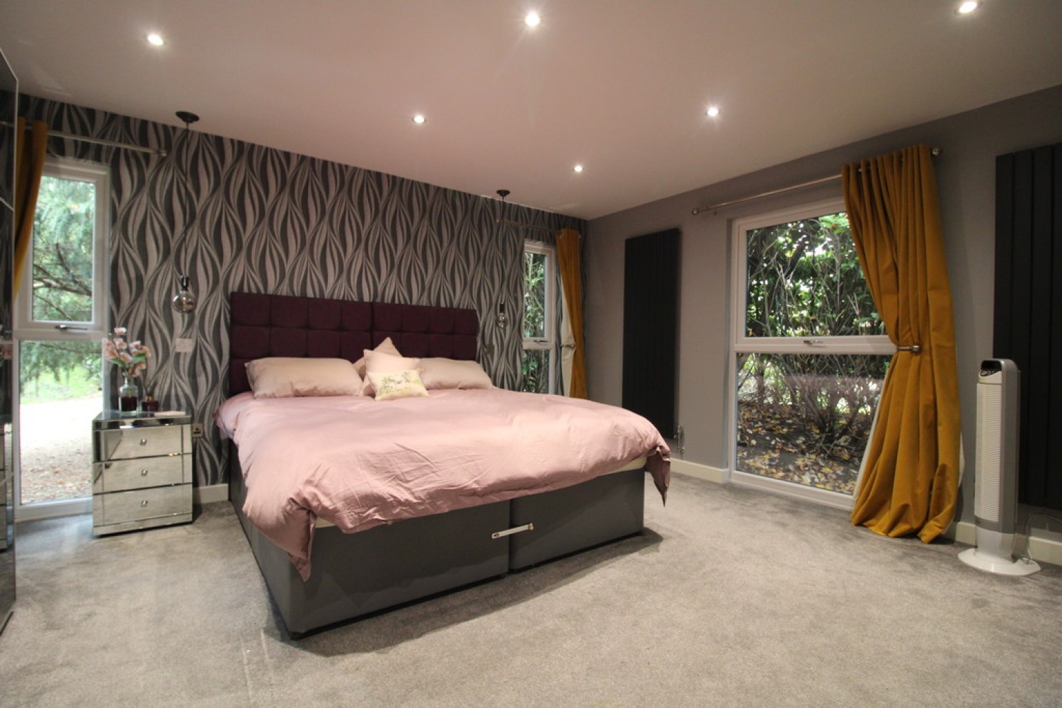 2 bedroom Bungalow in Moor Road, Bestwood Village