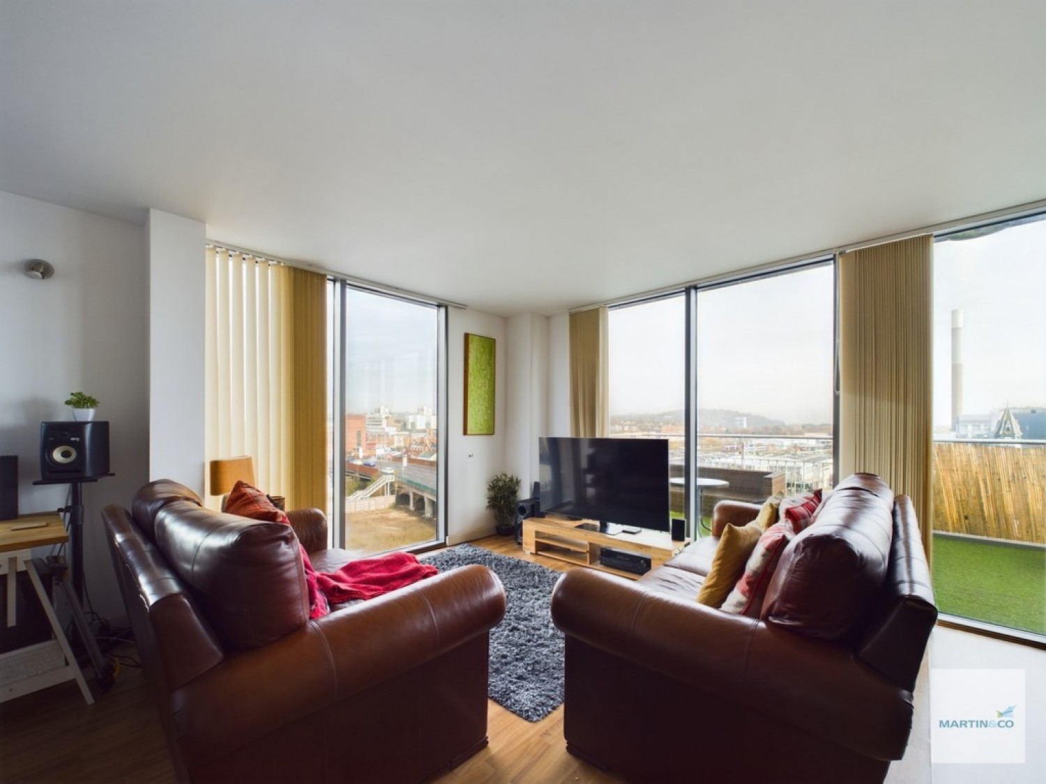 2 bedroom Flat for Sale The Hicking Building, Queens Road