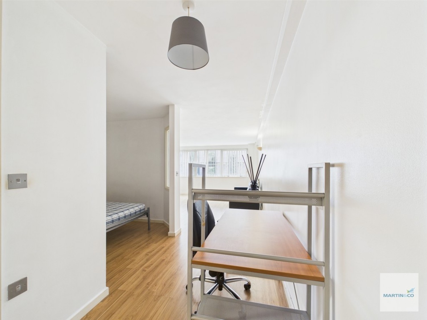 1 bedroom Flat for Sale Marco Island, Huntingdon Street