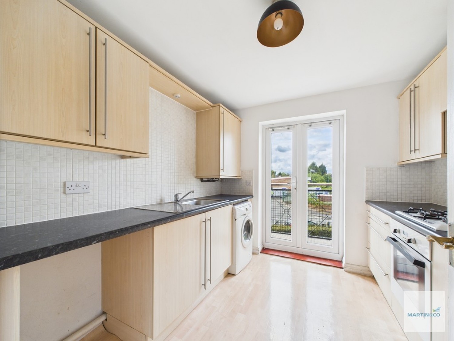 2 bedroom Flat in Templars Court, New Road