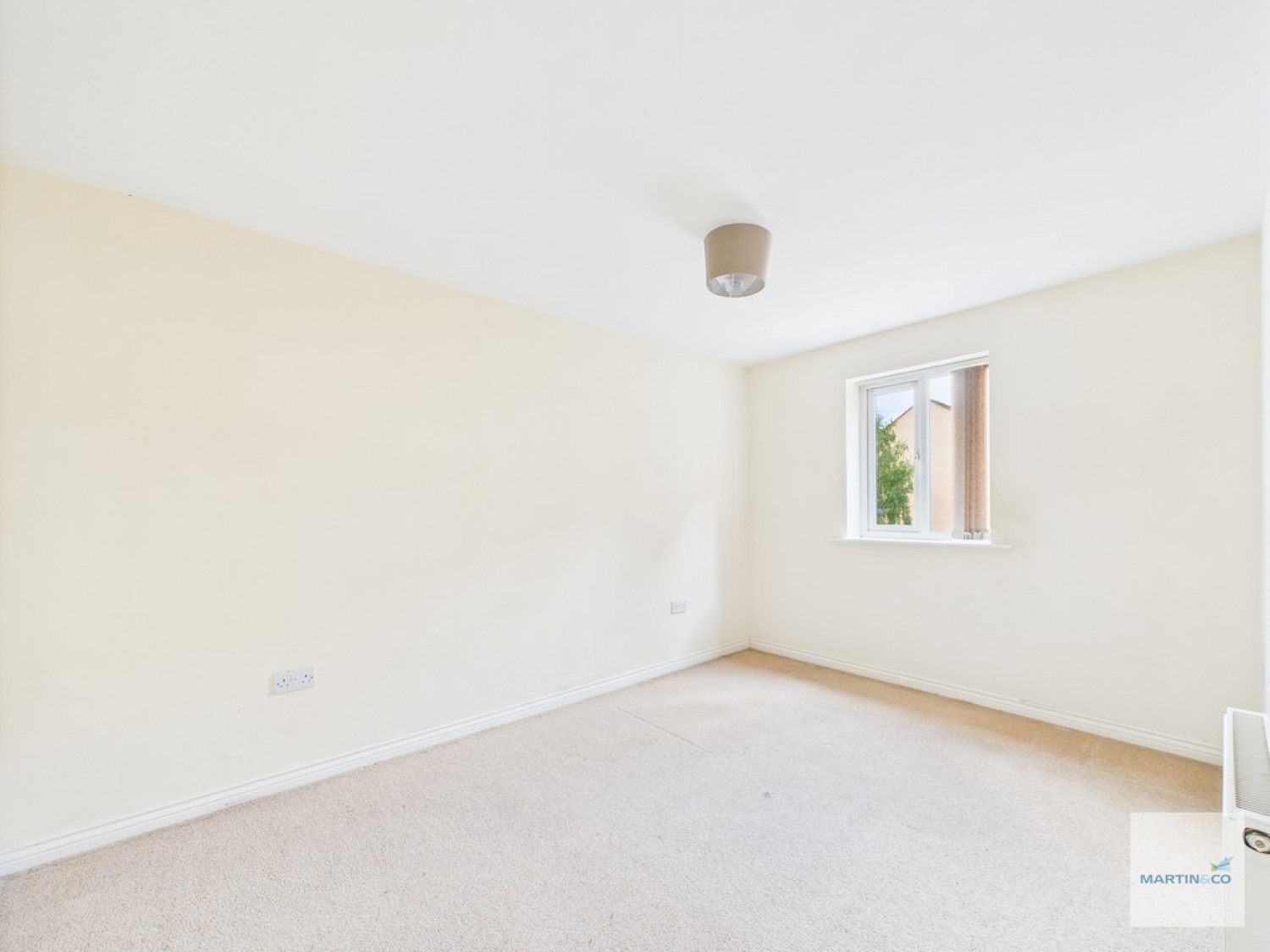 2 bedroom Flat in Templars Court, New Road